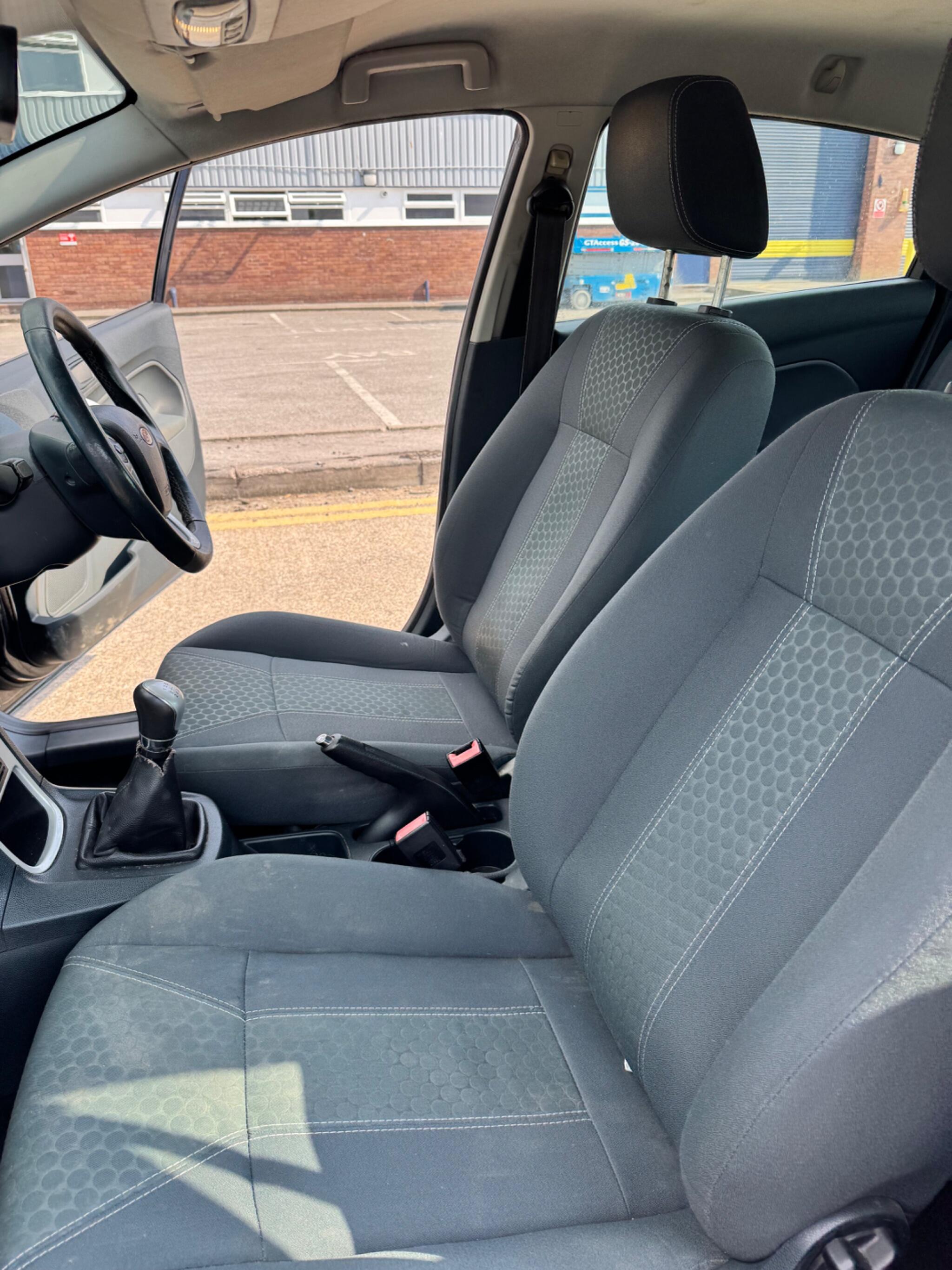 Ford Fiesta view 46