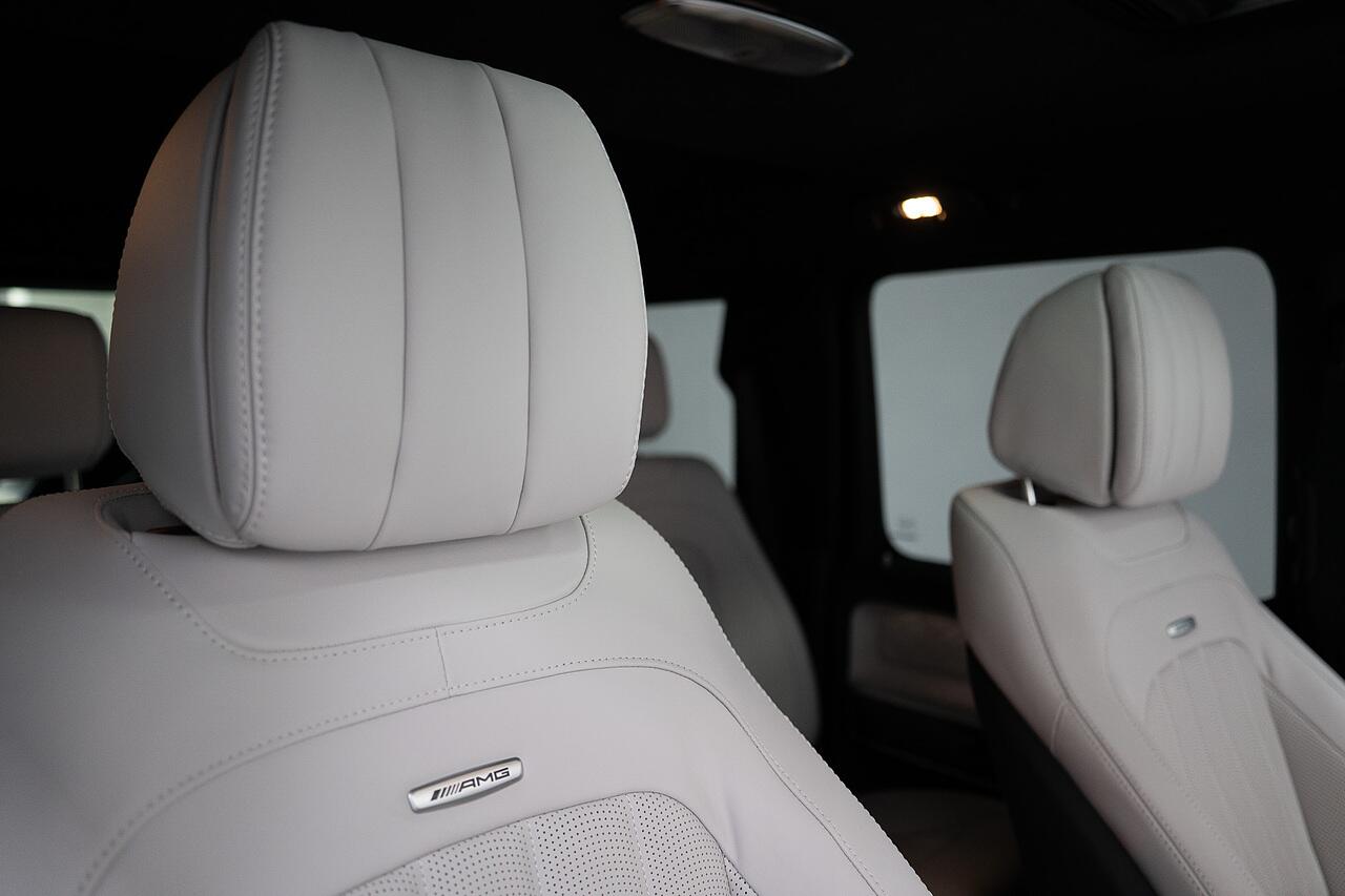 Mercedes-Benz G-Class view 3