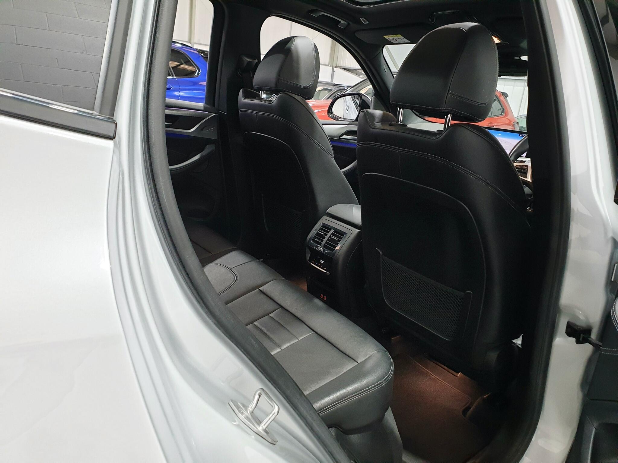 BMW X3 view 51