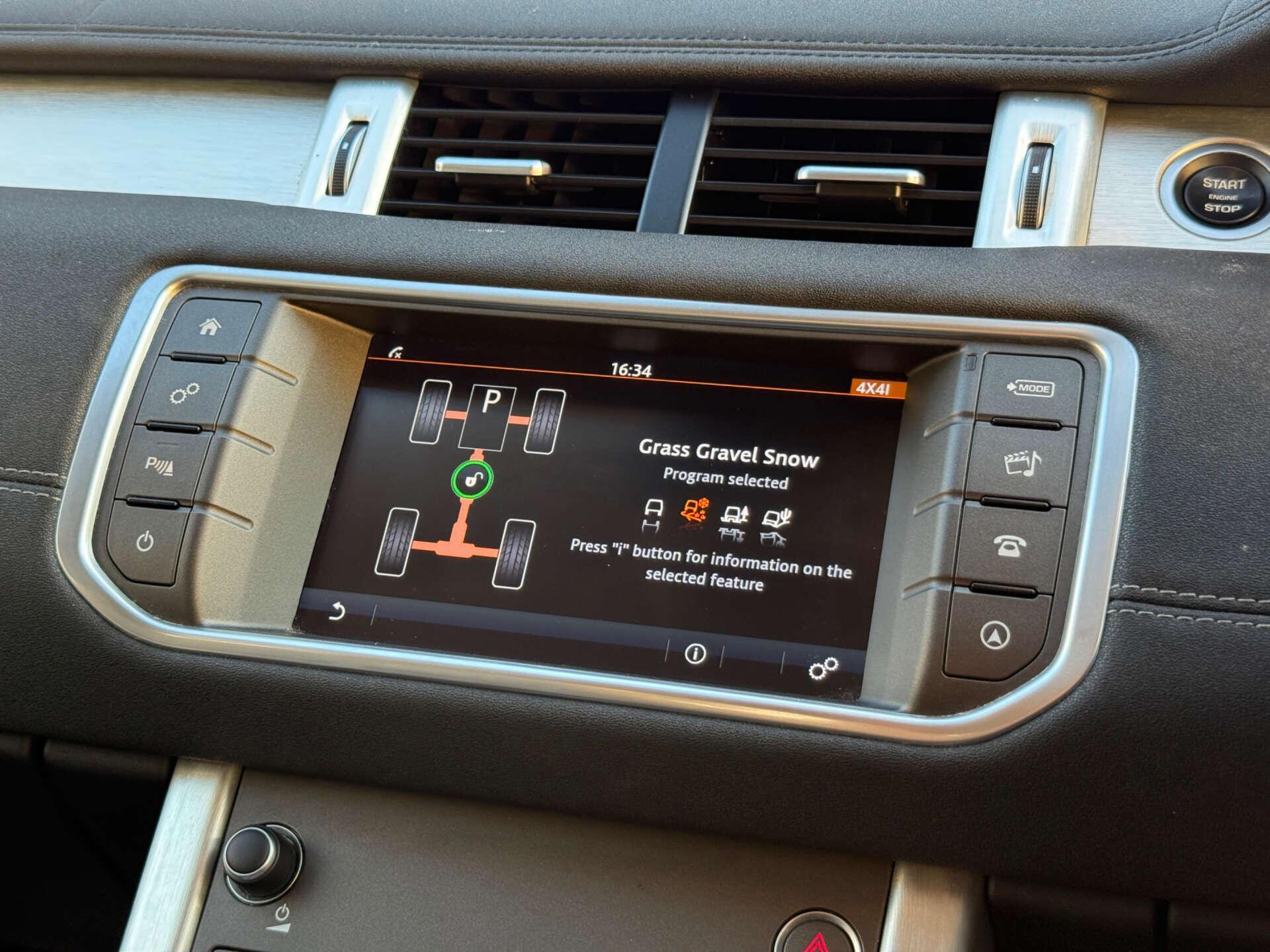 Land Rover Range Rover Evoque view 64