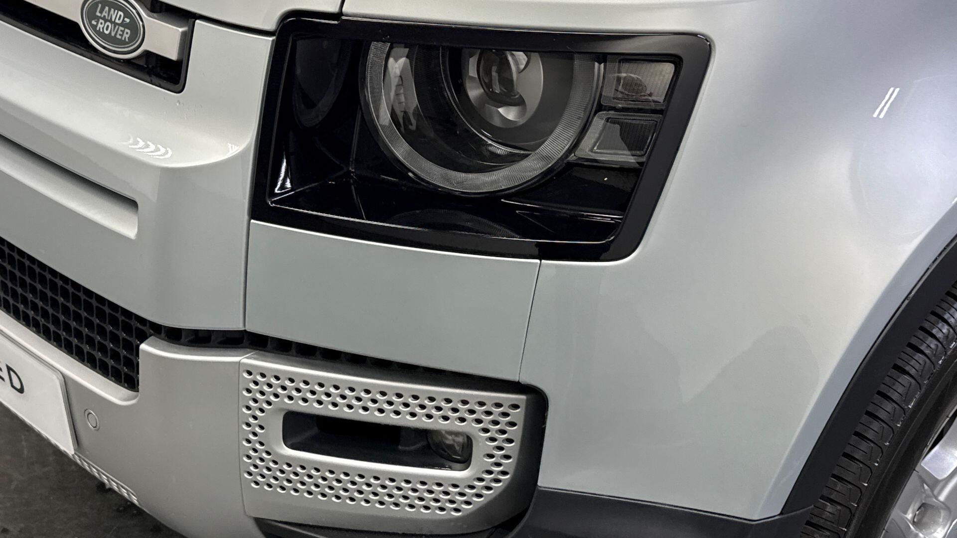 Land Rover Defender view 17