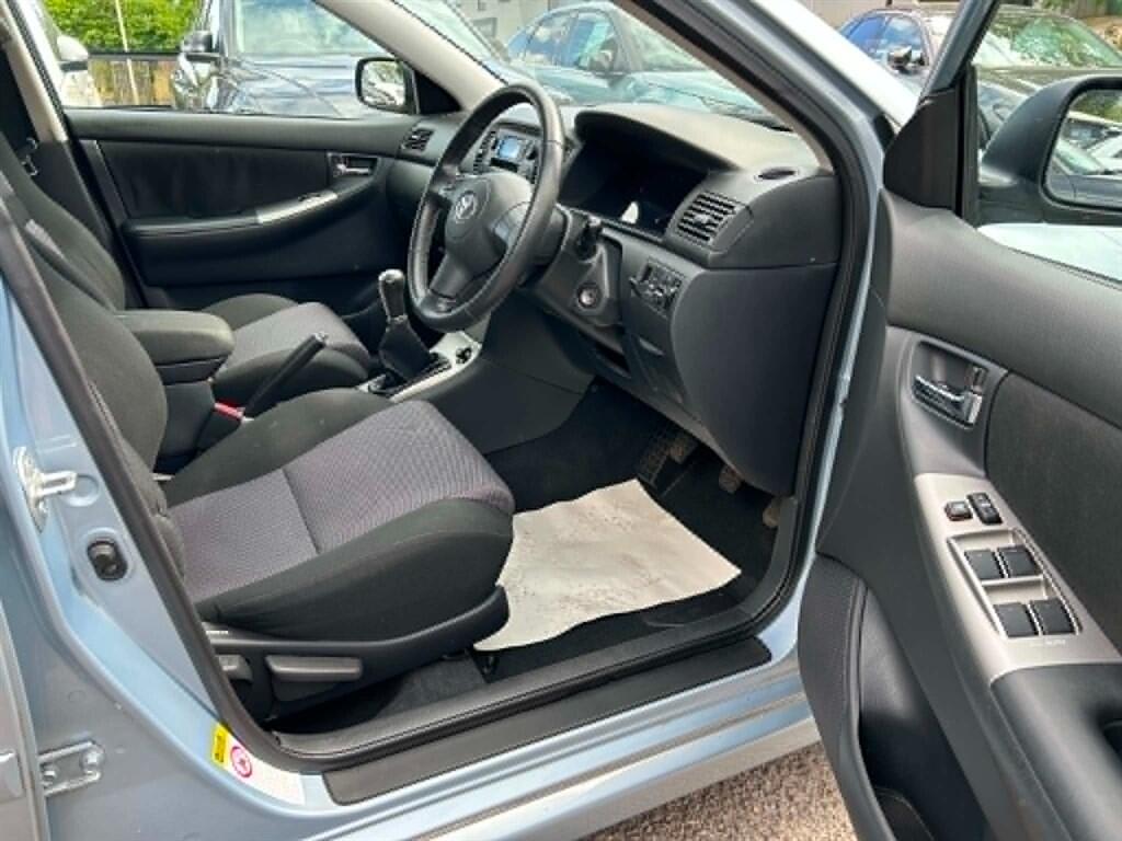 Toyota Corolla view 9
