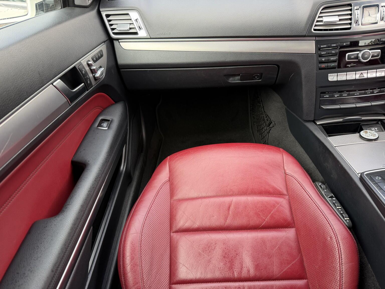 Mercedes-Benz E-Class view 30