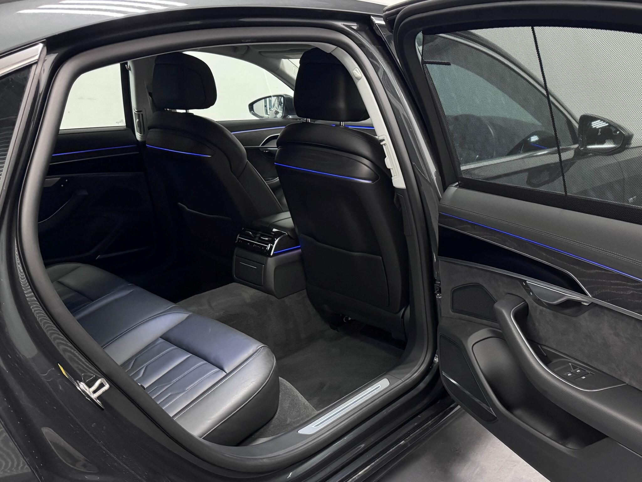 Audi A8 view 43