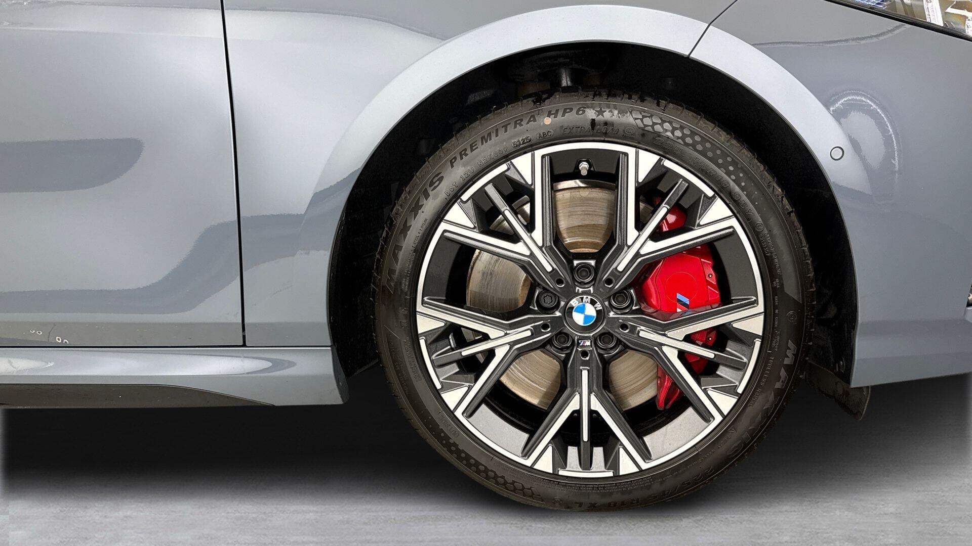 BMW 1 Series view 14