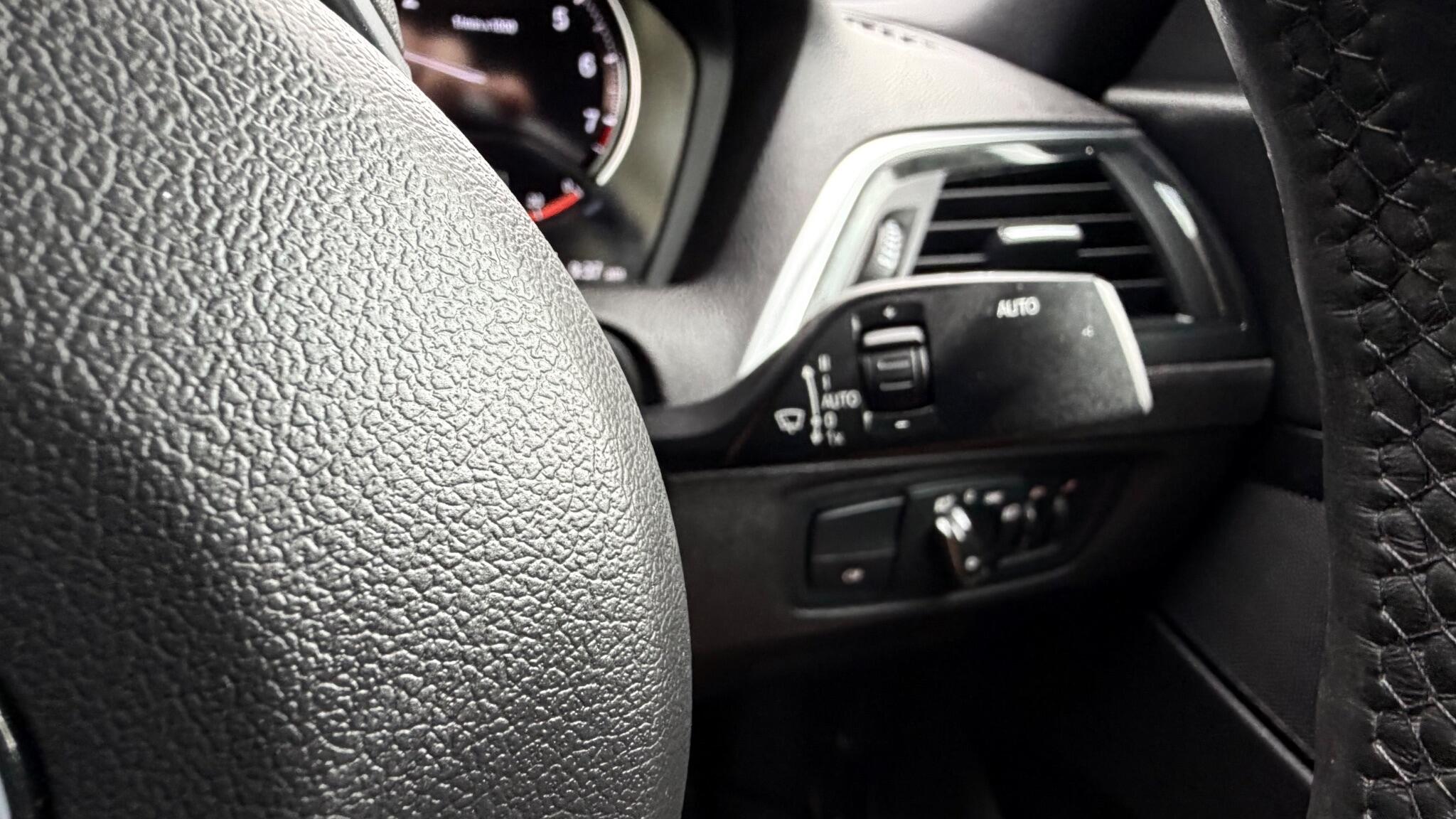 BMW 2 Series view 36