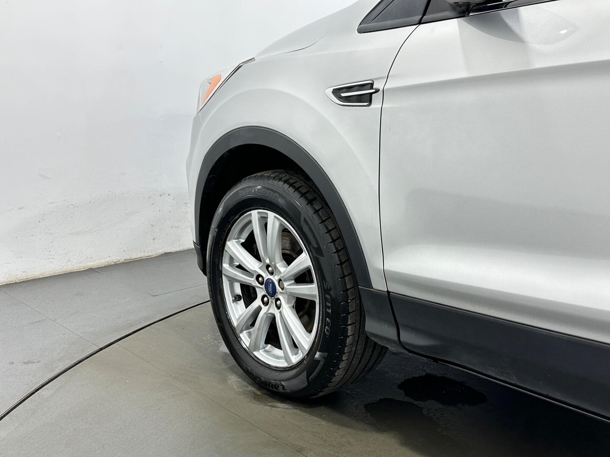 Ford Kuga view 49