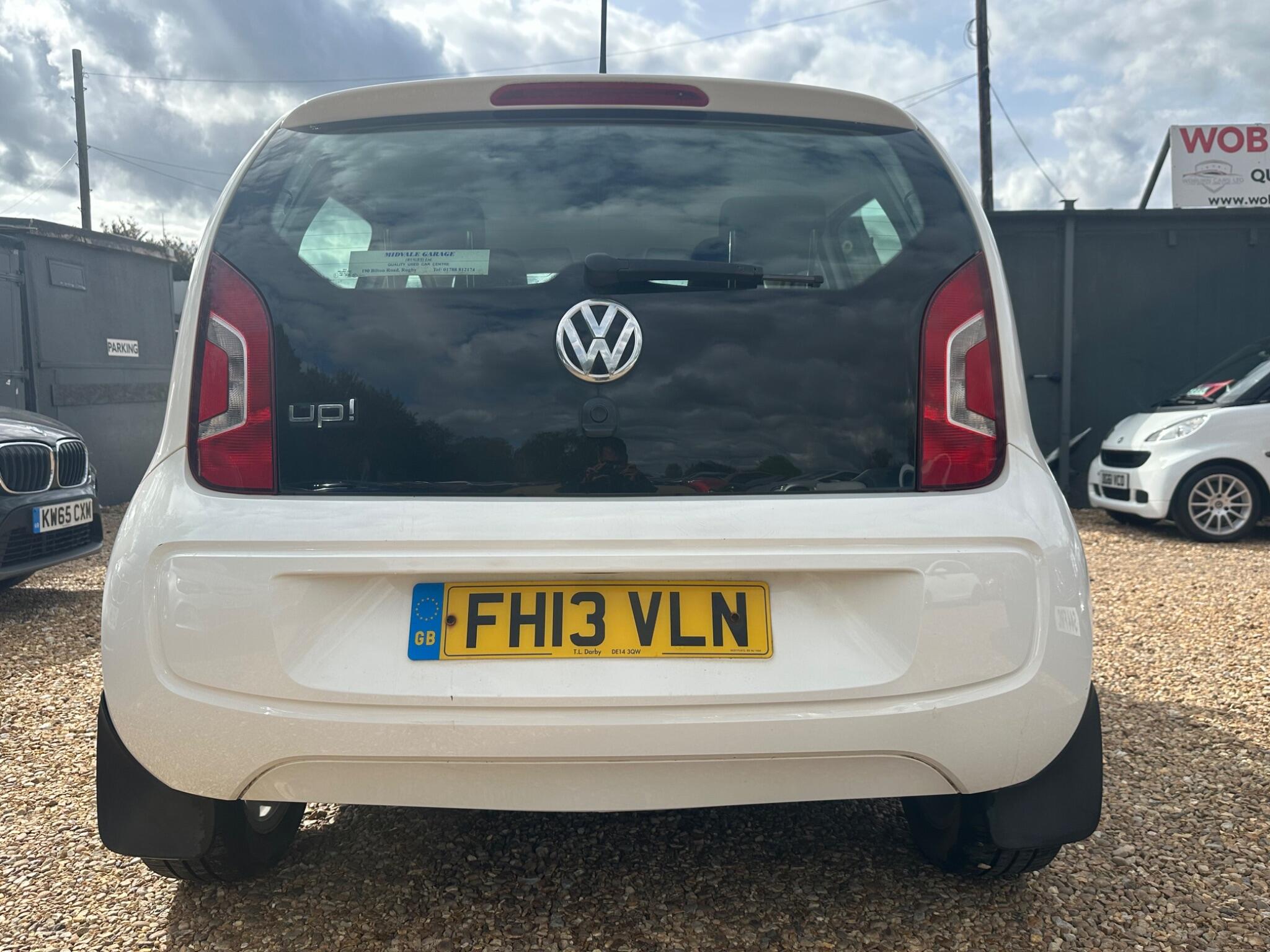 Volkswagen up! view 8