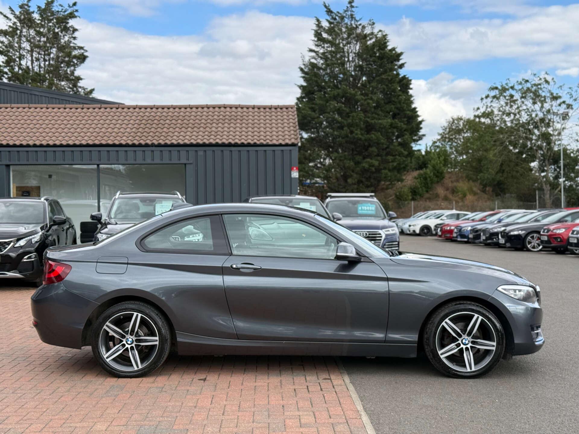 BMW 2 Series view 20