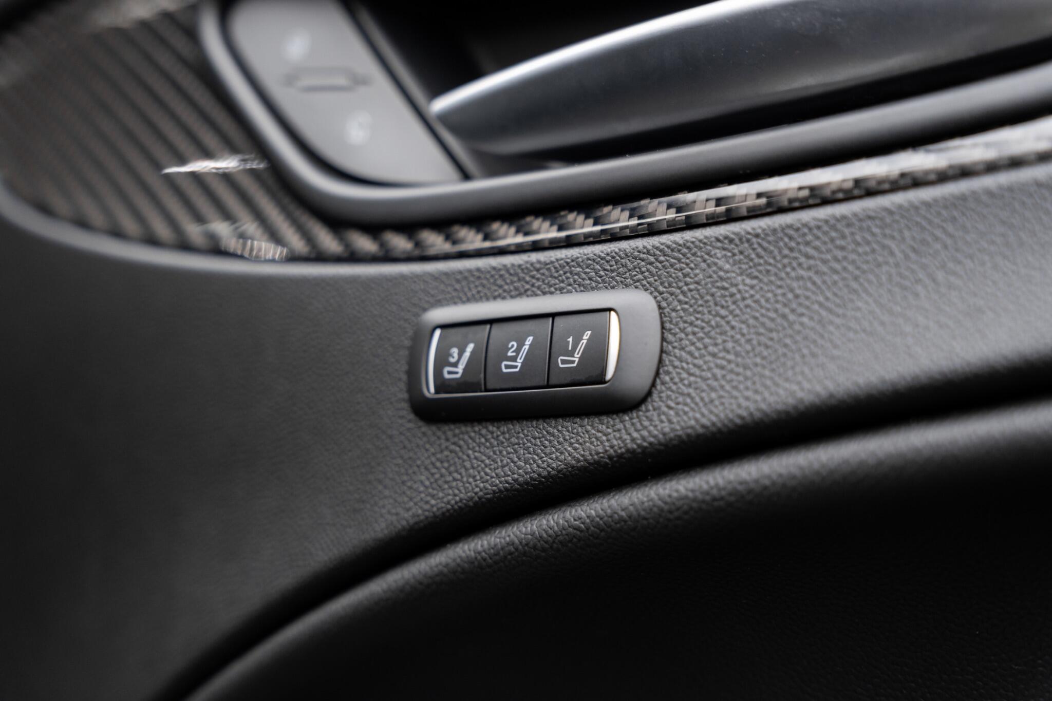 Alfa Romeo Stelvio view 13