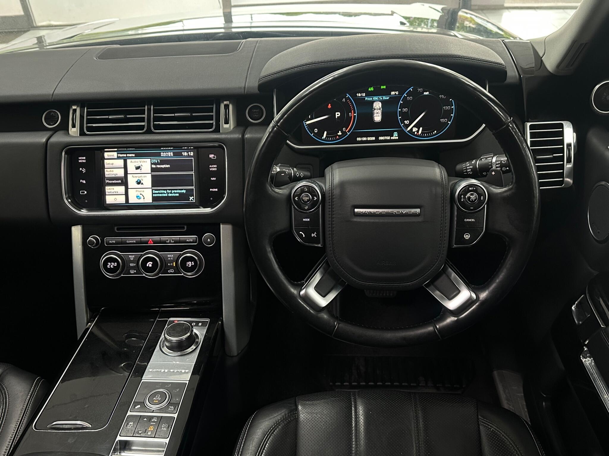 Land Rover Range Rover view 18