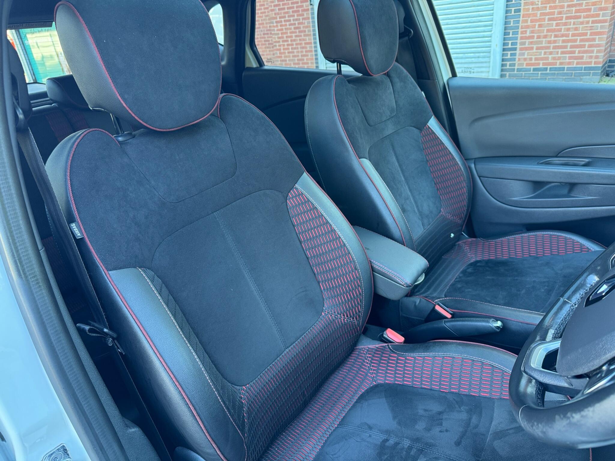 Renault Captur view 24