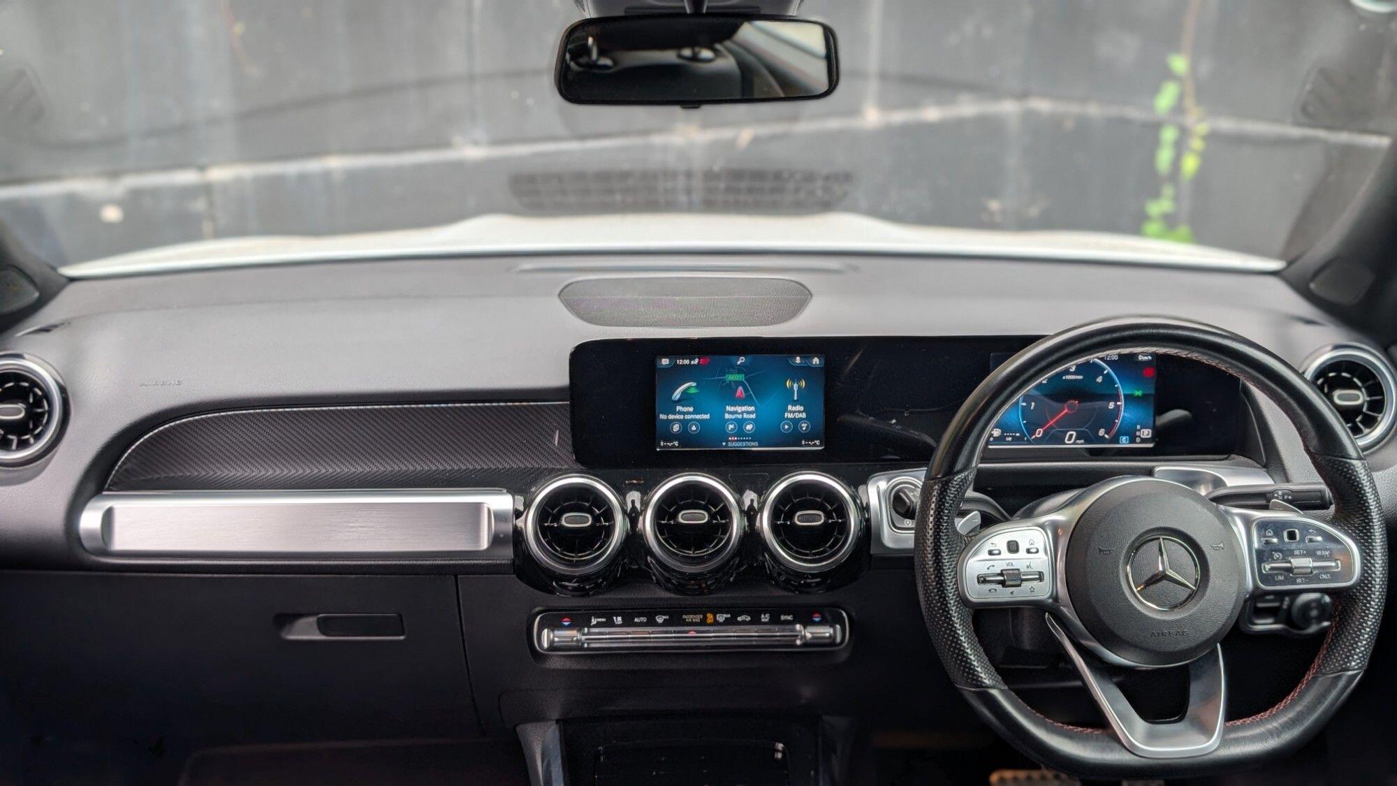 Mercedes-Benz GLB view 10