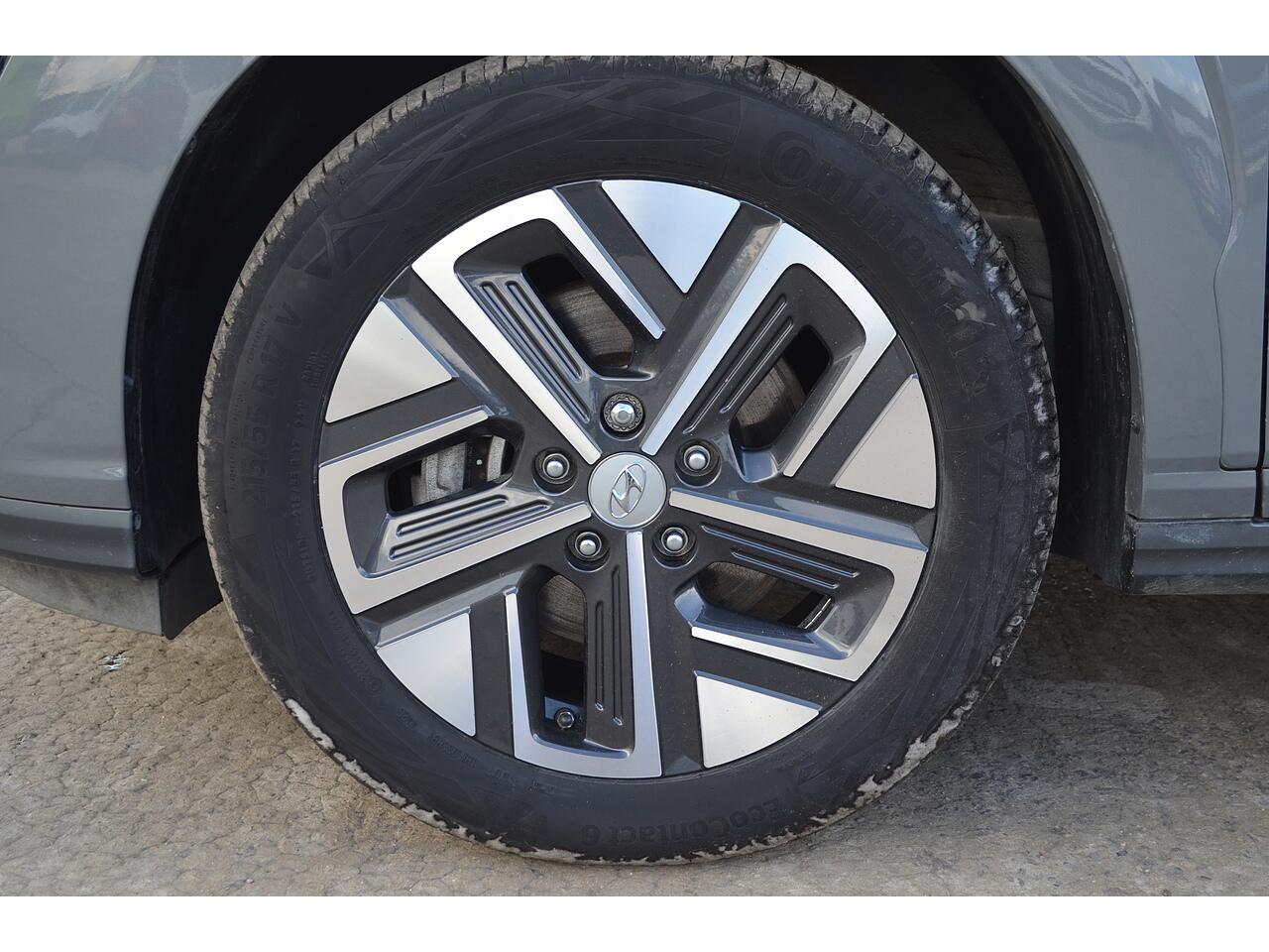 Hyundai Kona view 37
