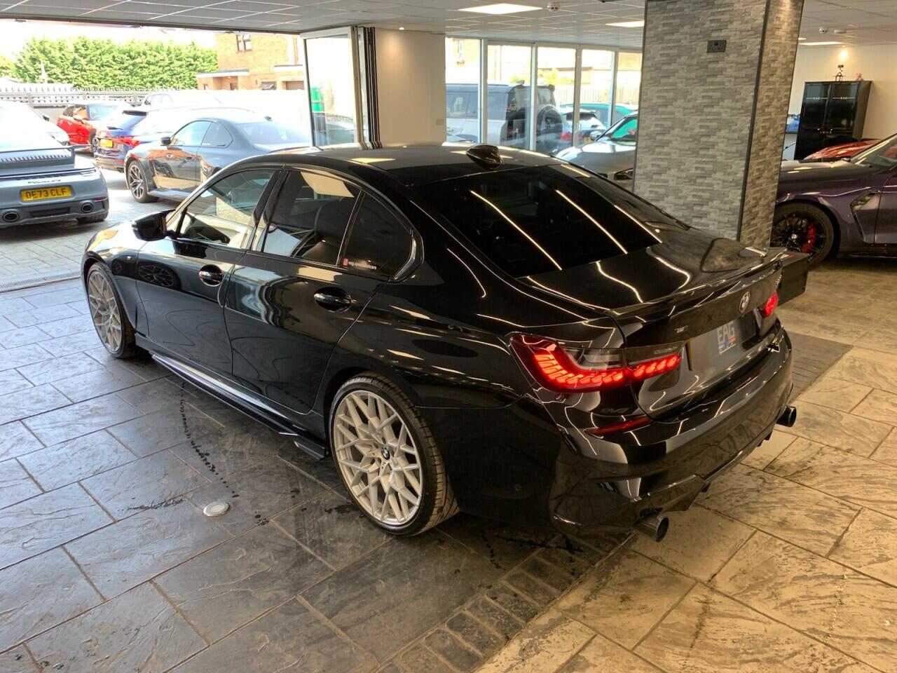BMW 3 Series view 20