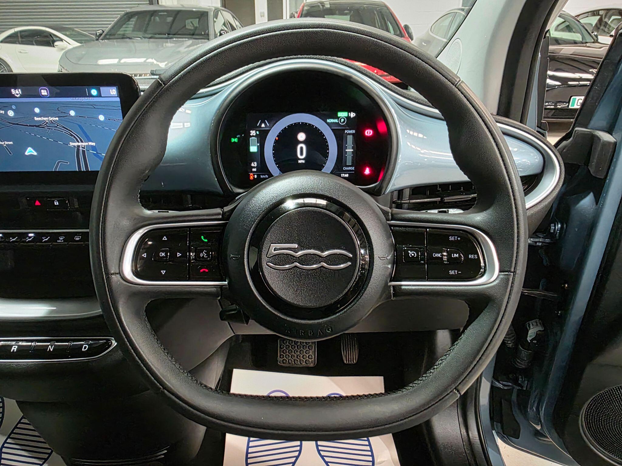 Fiat 500e view 15