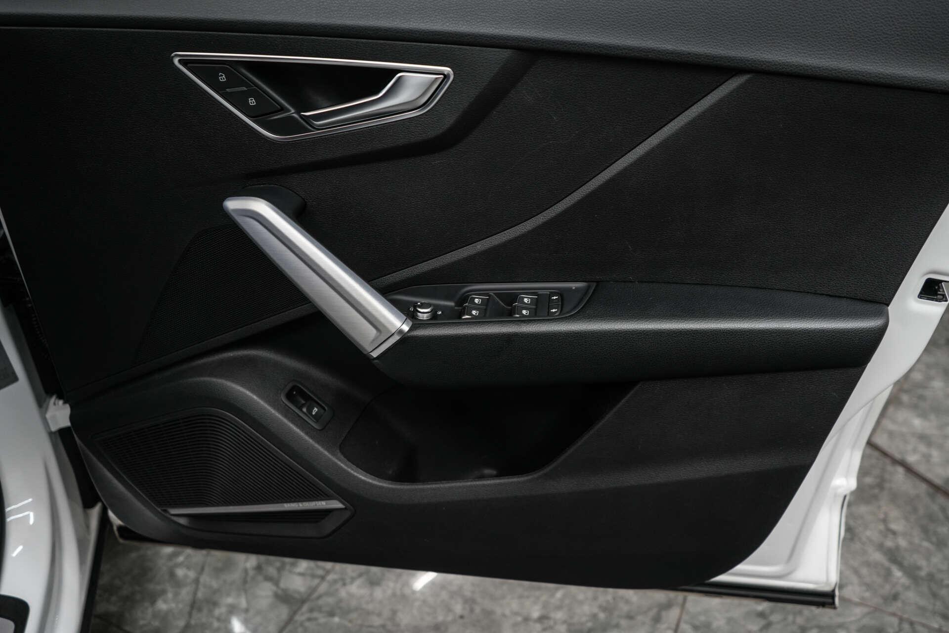 Audi Q2 view 19