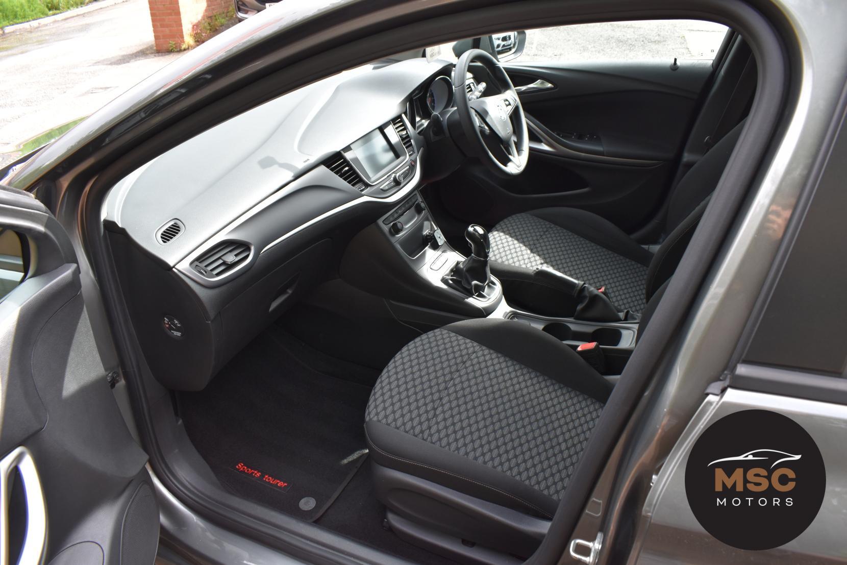 Vauxhall Astra view 33
