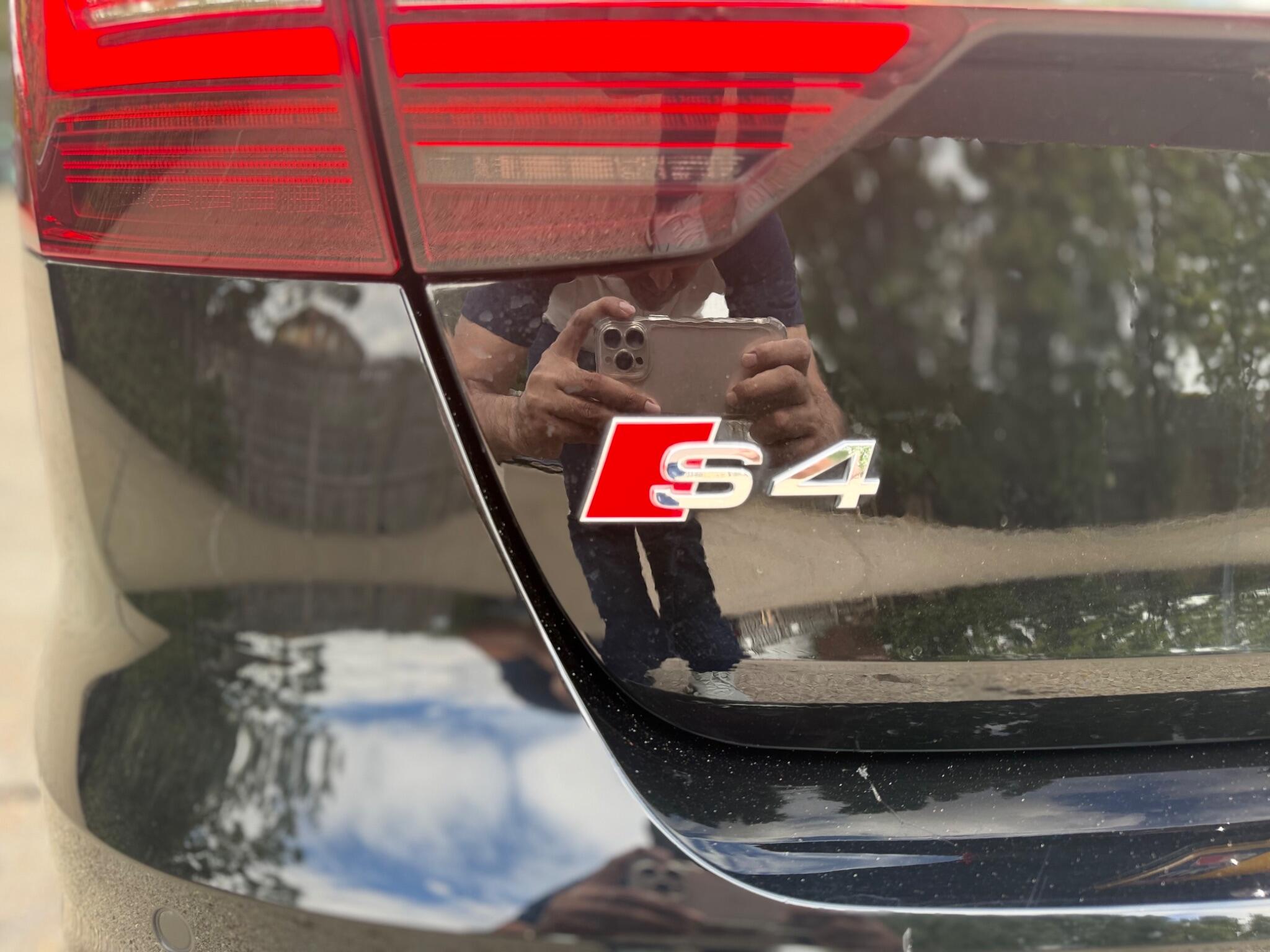 Audi S4 view 44