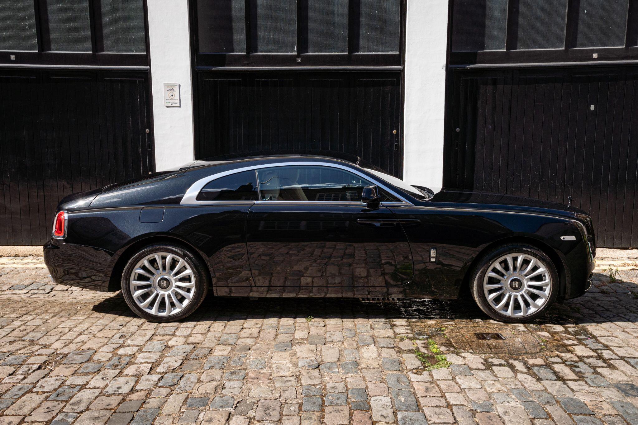 Rolls-Royce Wraith view 15
