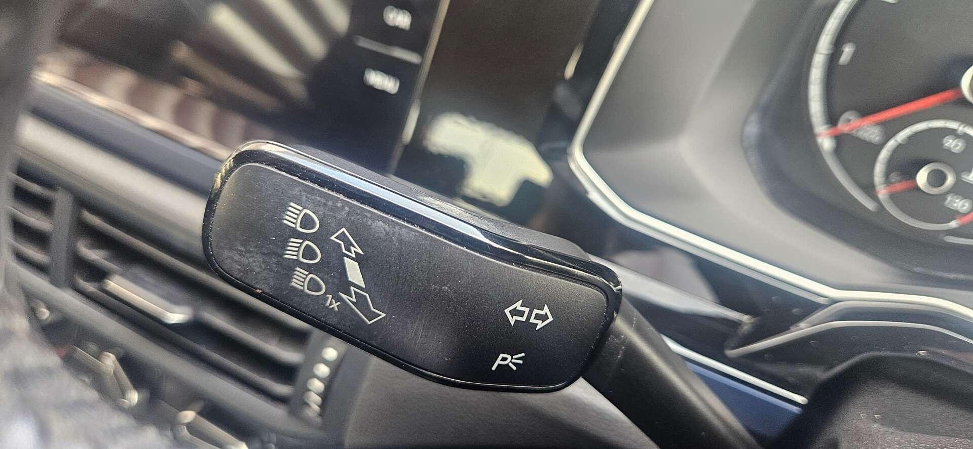 Volkswagen Polo view 24