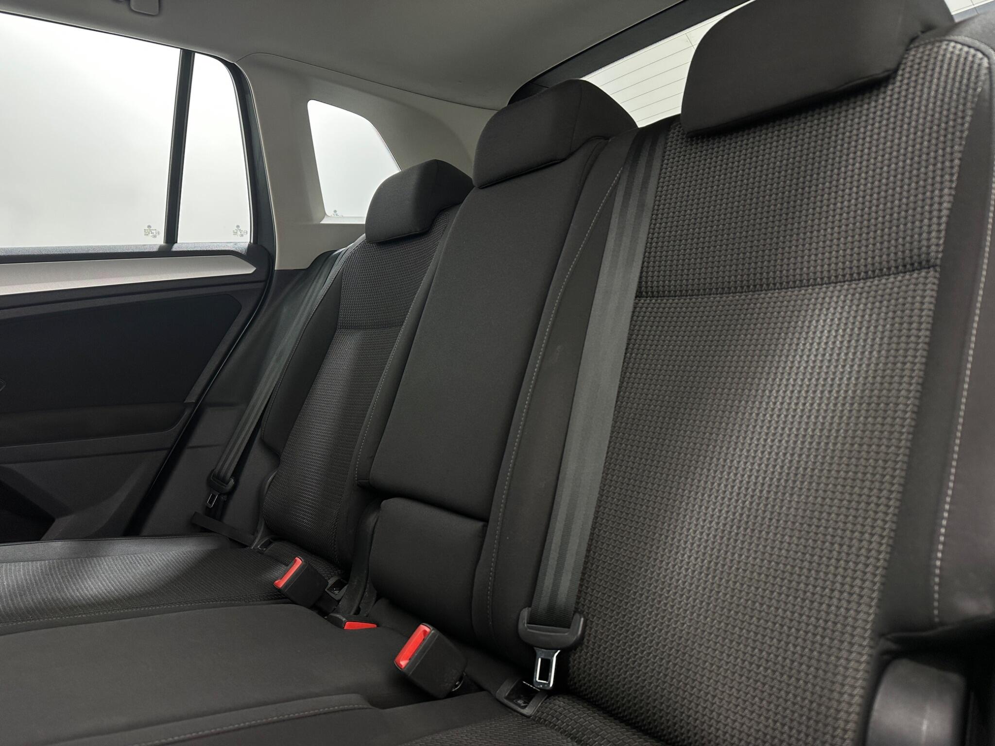 Volkswagen Tiguan view 33