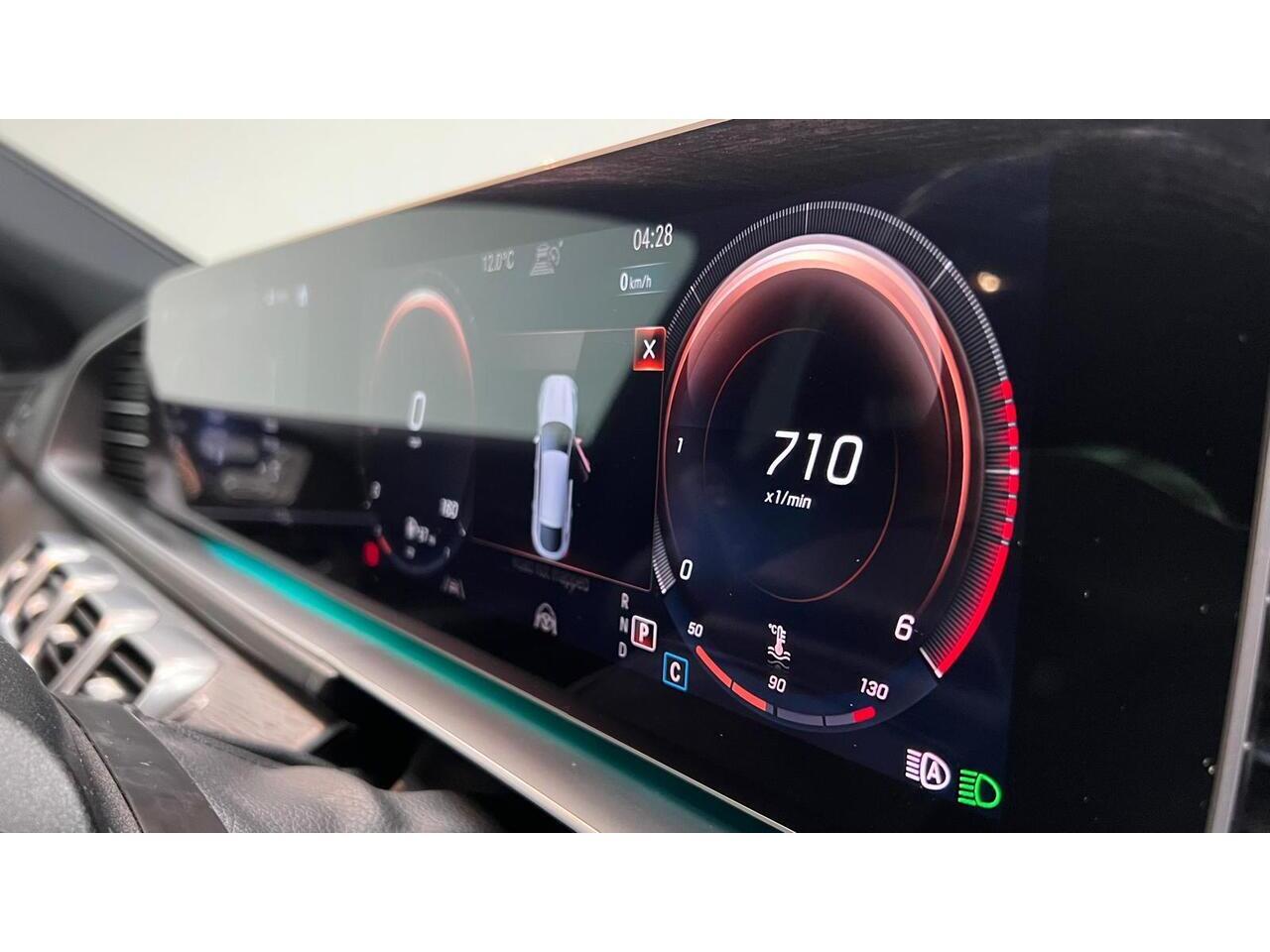 Mercedes-Benz Gle view 21