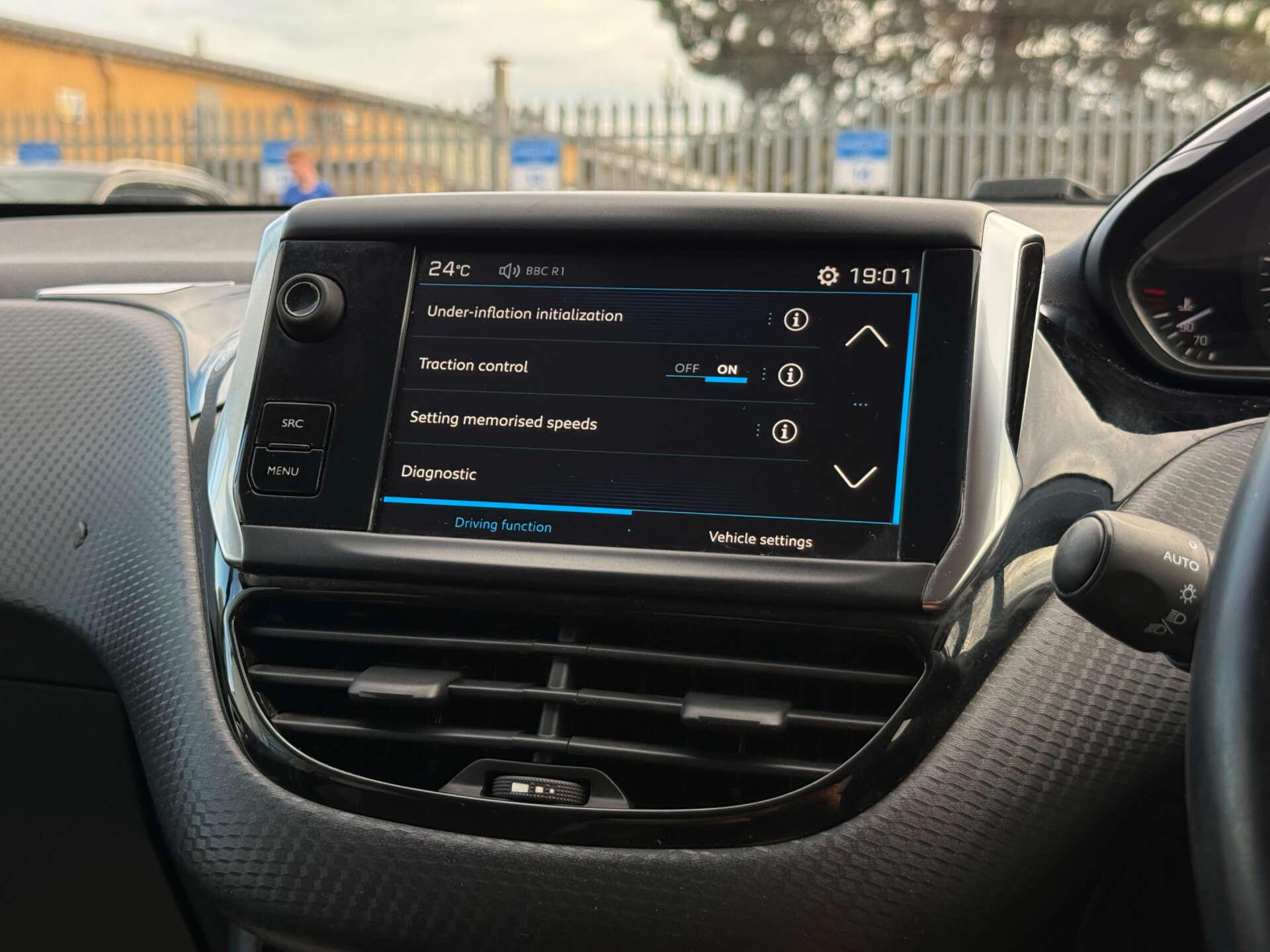 Peugeot 2008 view 73