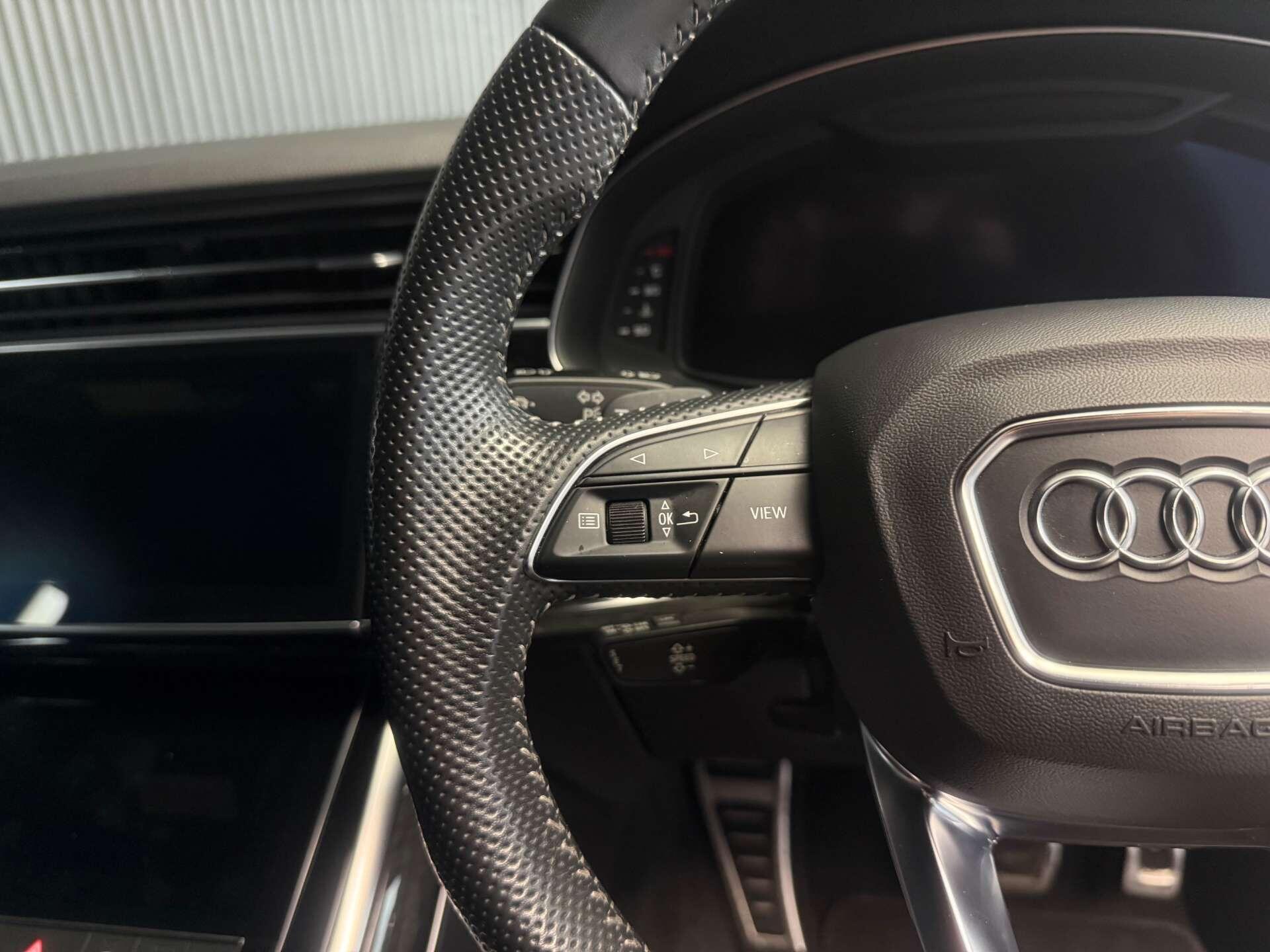 Audi Q7 view 22