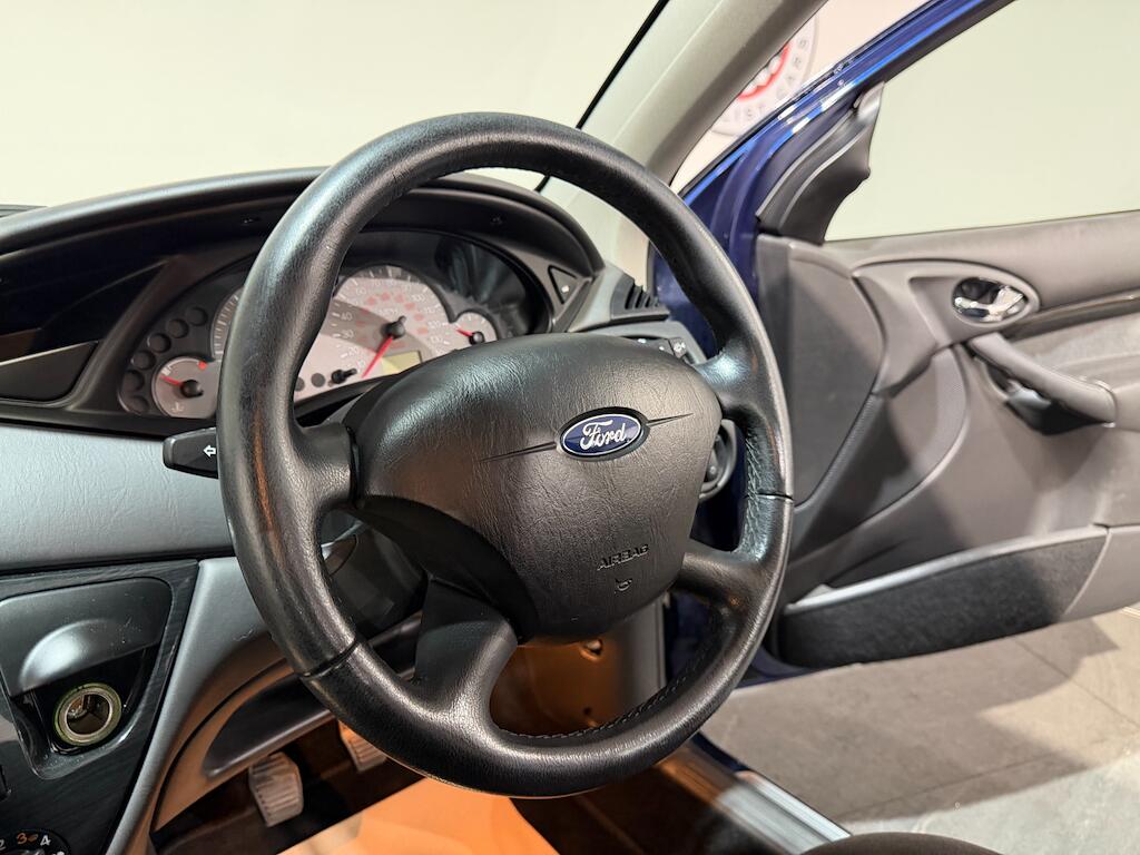 Ford Focus view 8