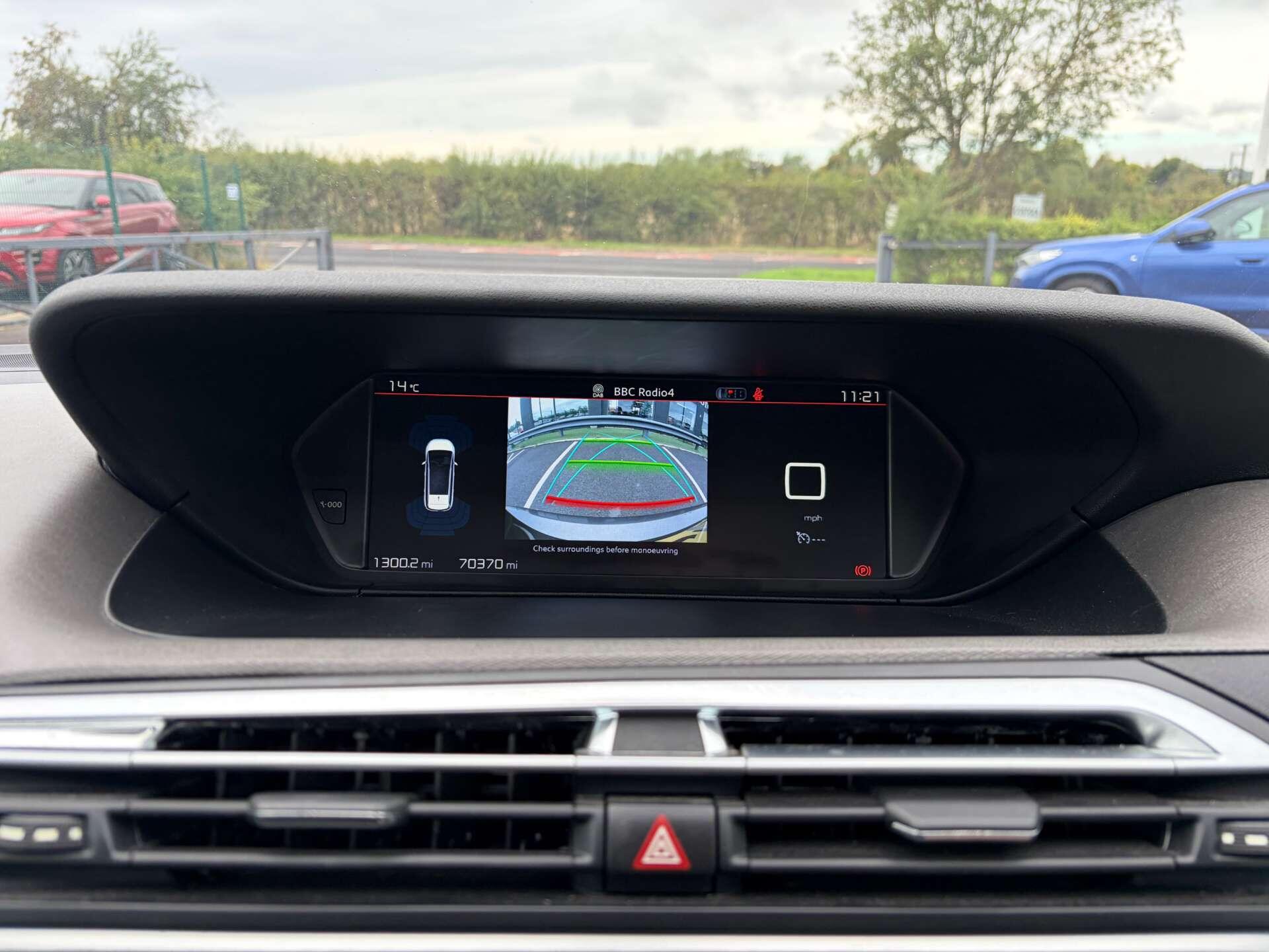 Citroen Grand C4 Picasso view 44
