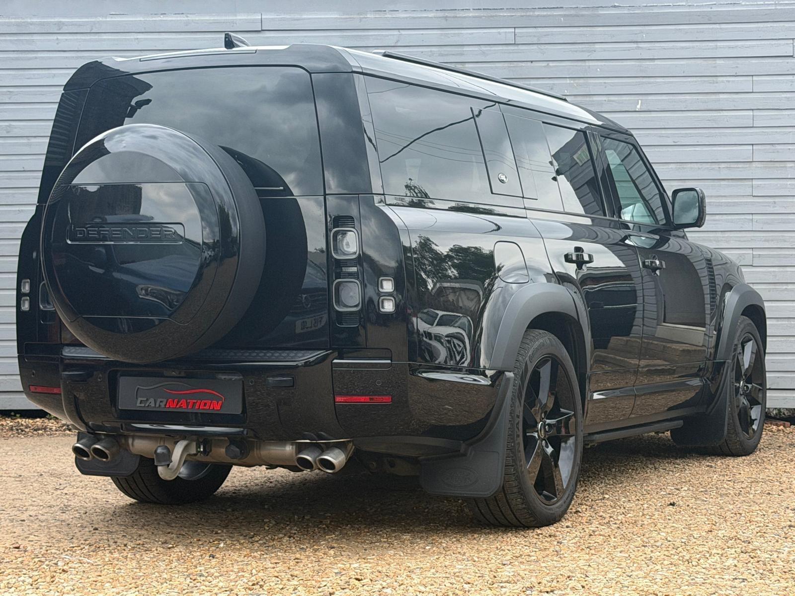 Land Rover Defender 130 view 11