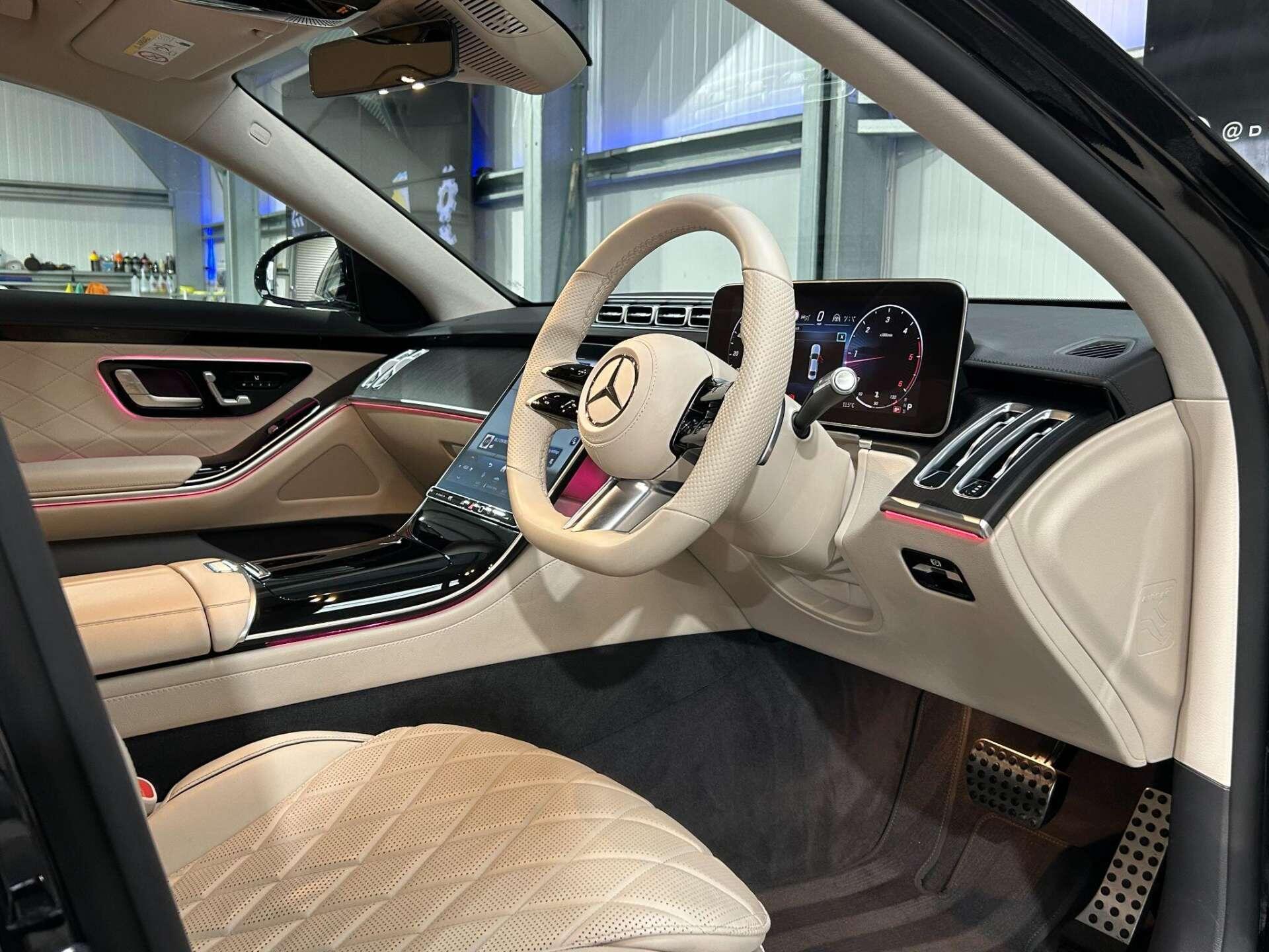 Mercedes-Benz S Class view 17