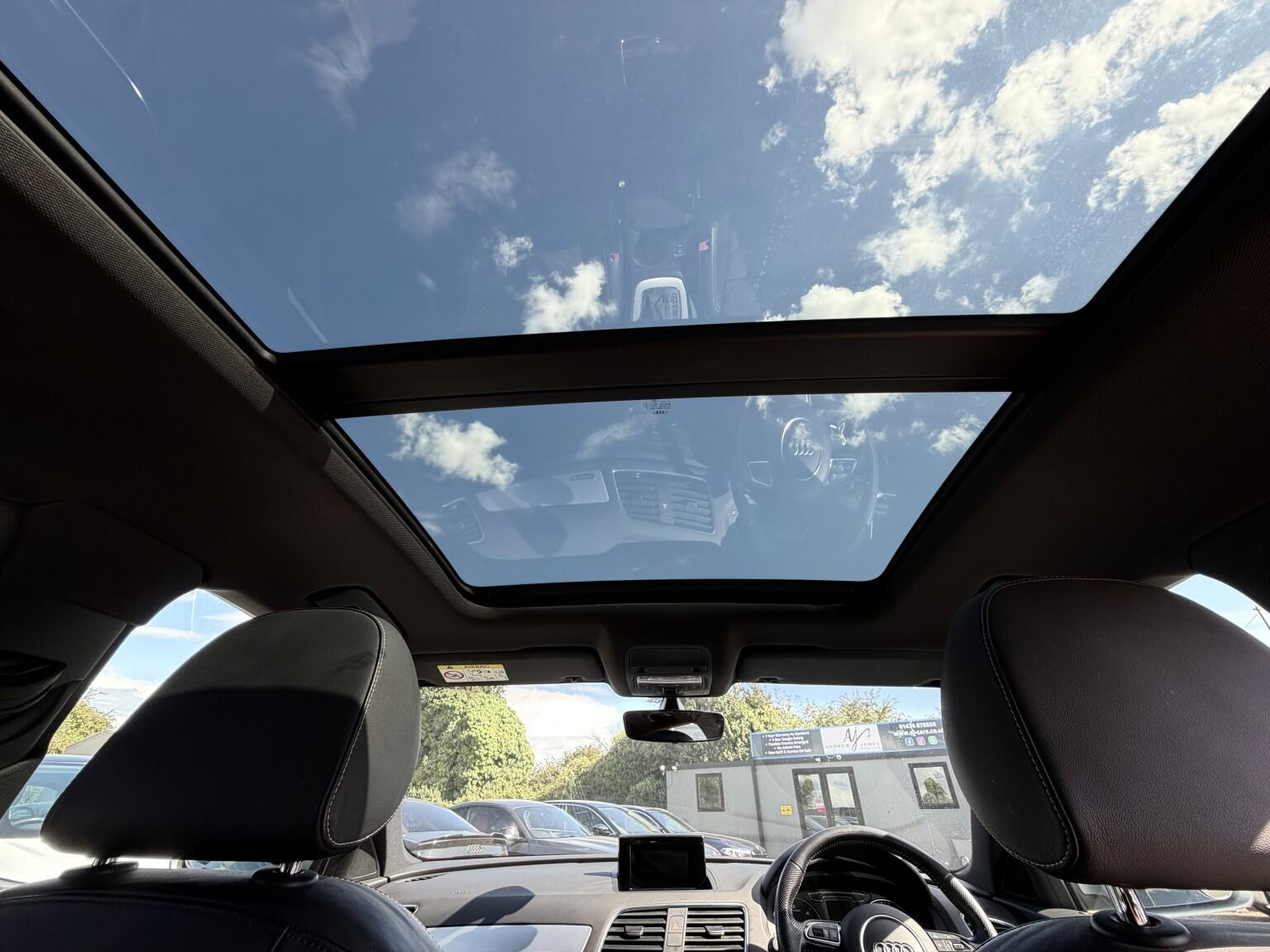 Audi Q3 view 25