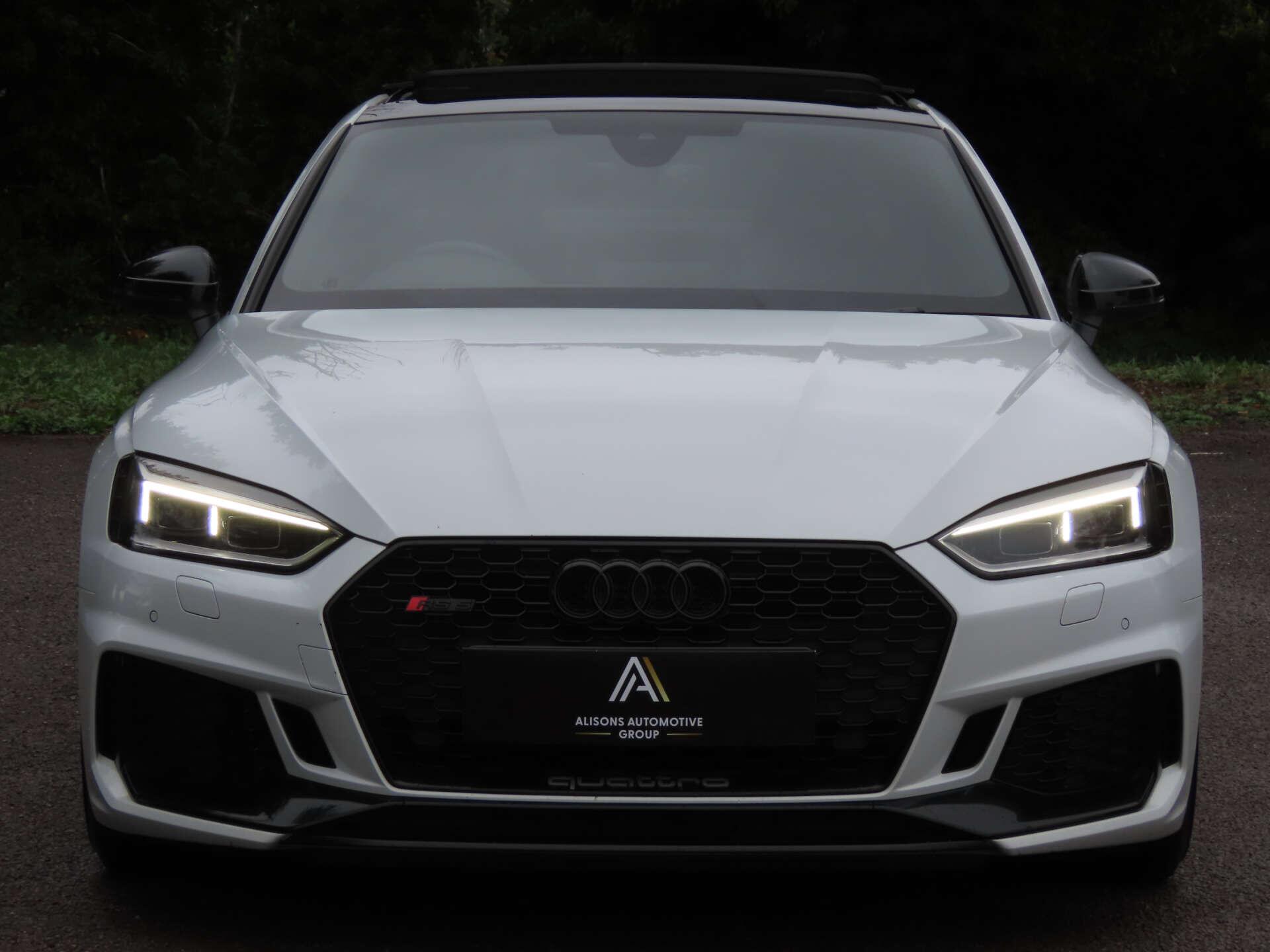 Audi RS5 view 3