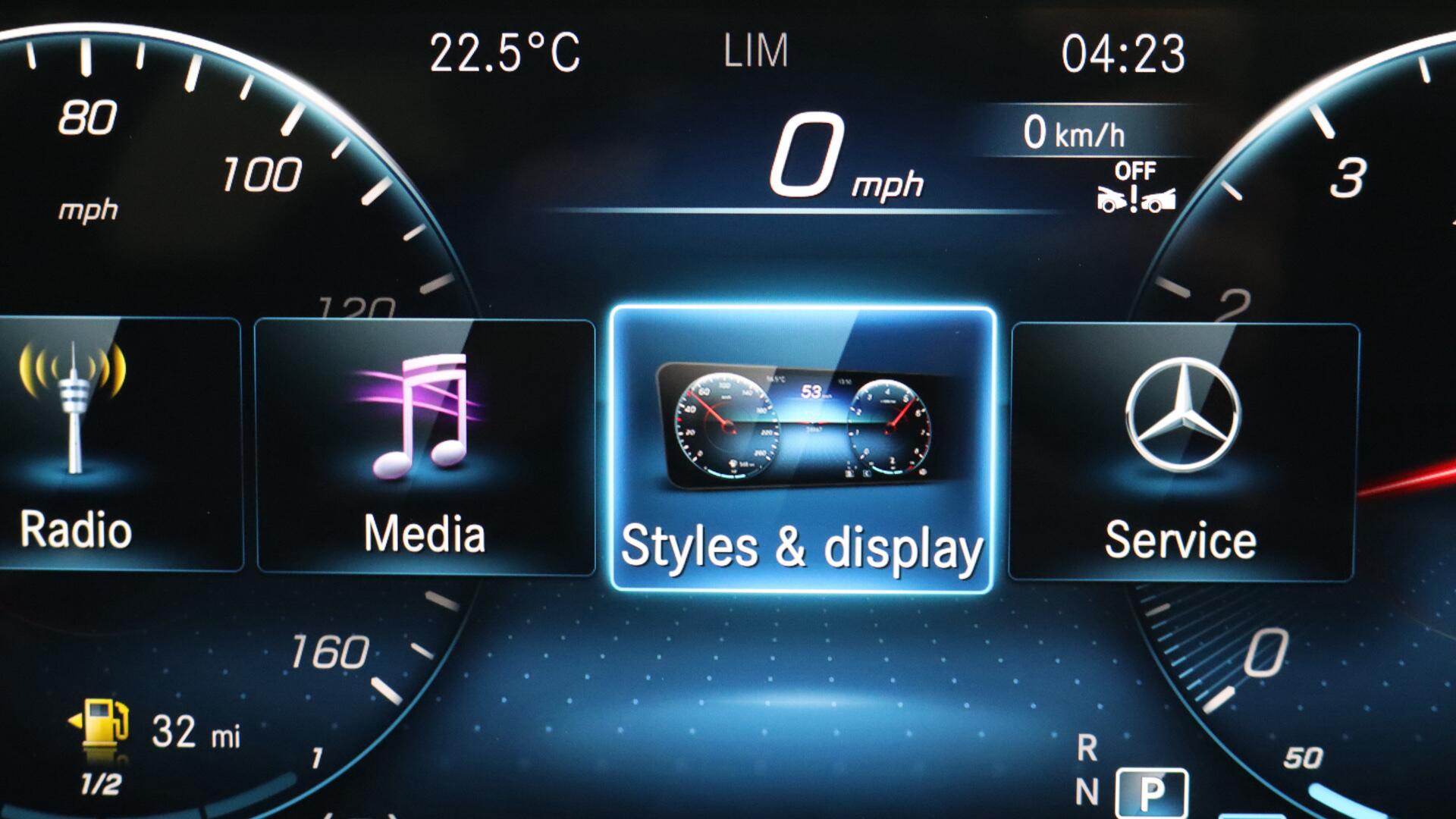 Mercedes-Benz Cla view 39