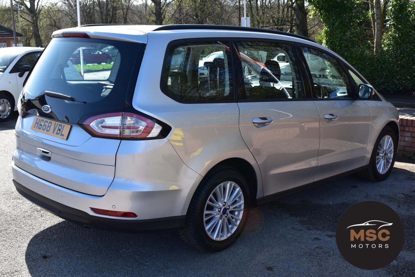 Ford Galaxy view 17