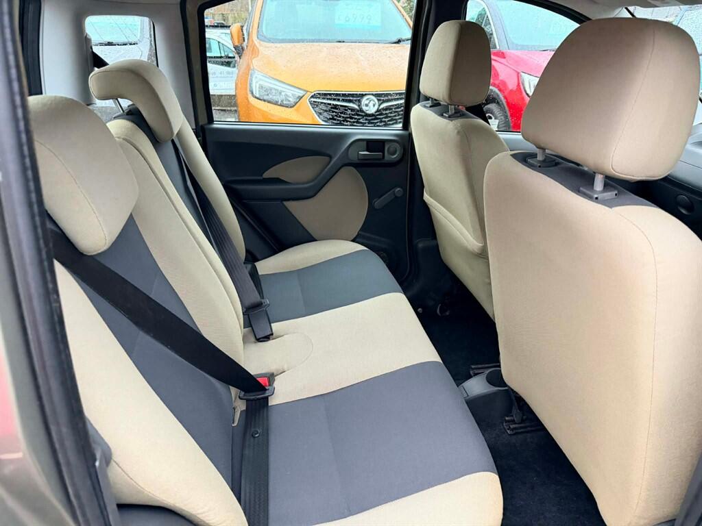 Fiat Panda view 12