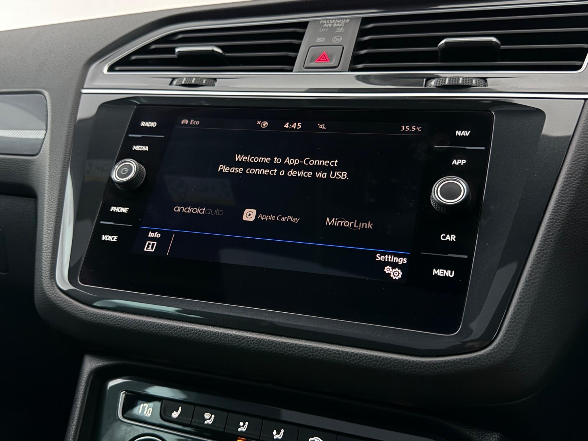 Volkswagen Tiguan view 22