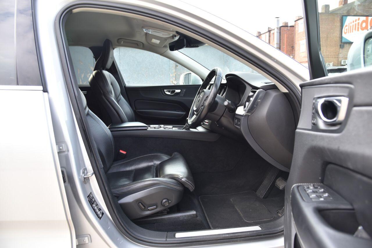Volvo XC60 view 21