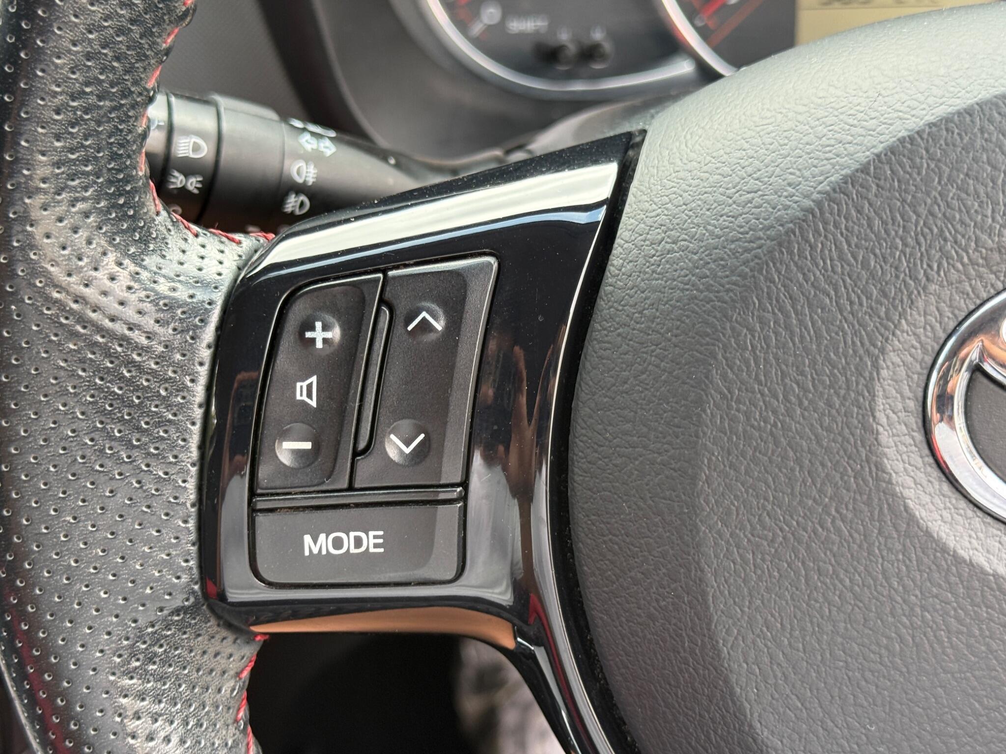 Toyota Yaris - Image 62