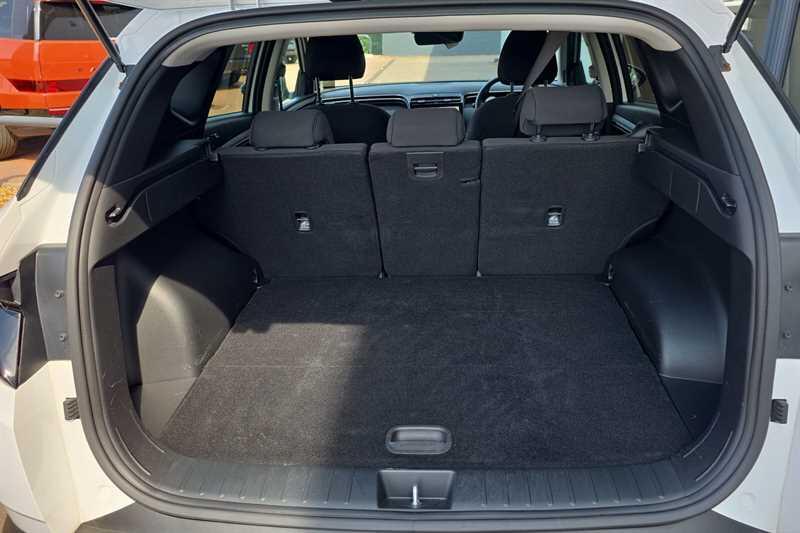 Hyundai Tucson view 24