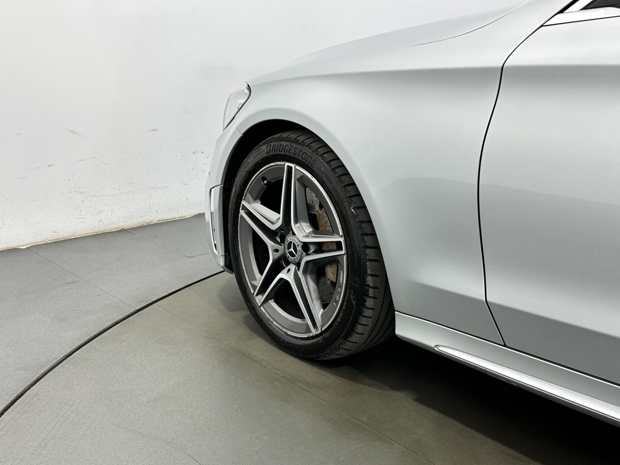 Mercedes-Benz C-Class view 52