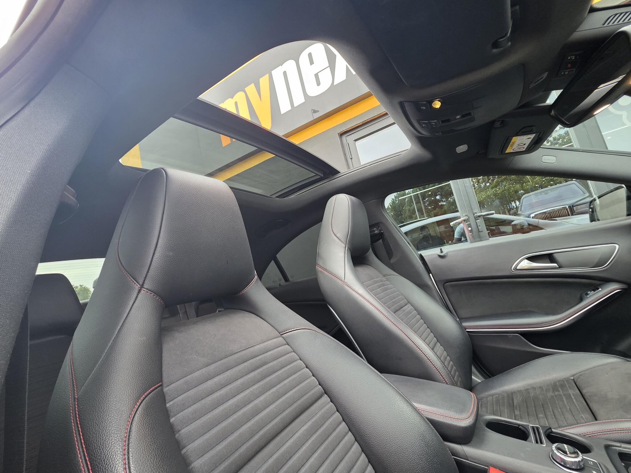 Mercedes-Benz Cla view 17
