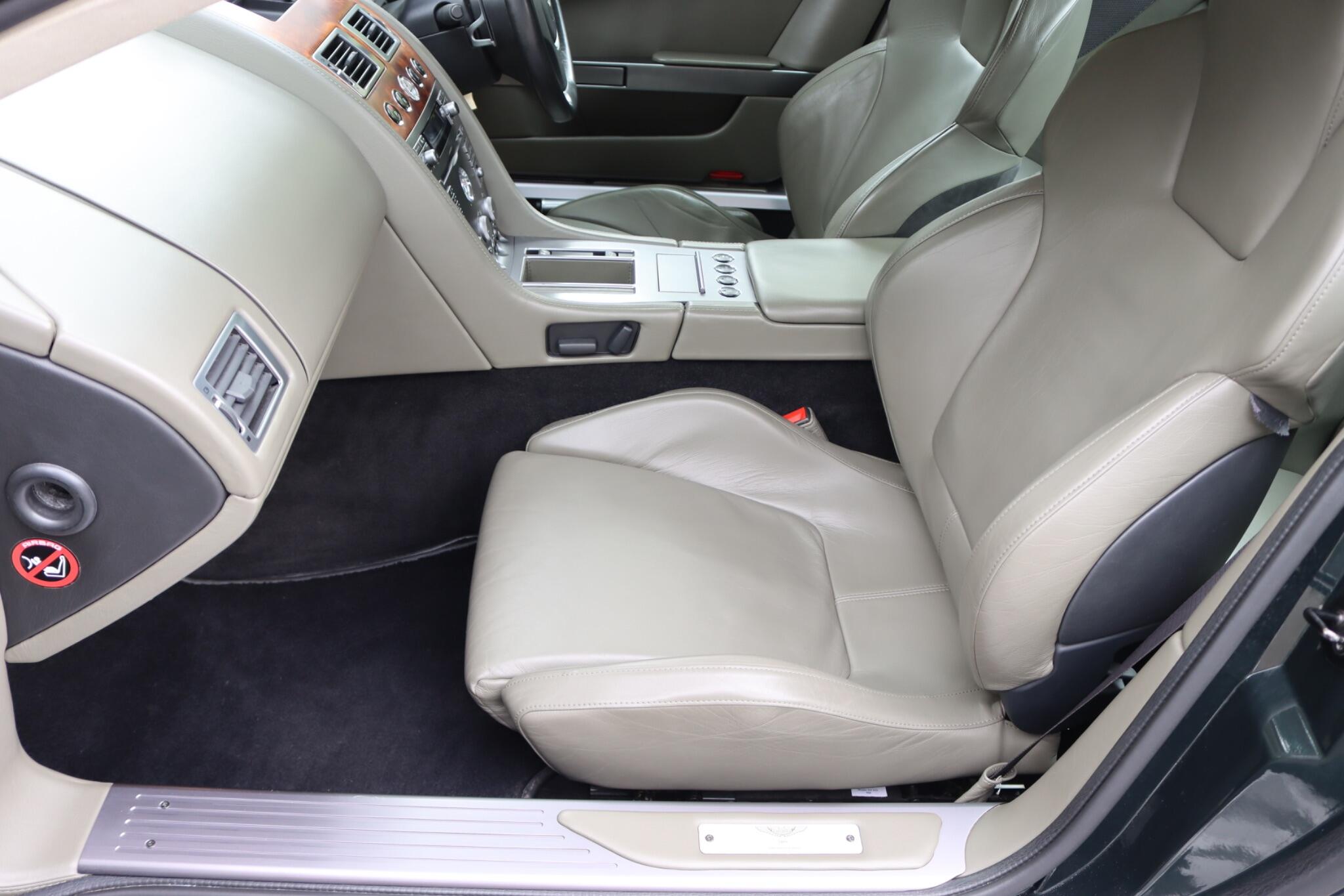 Aston Martin DB9 view 74