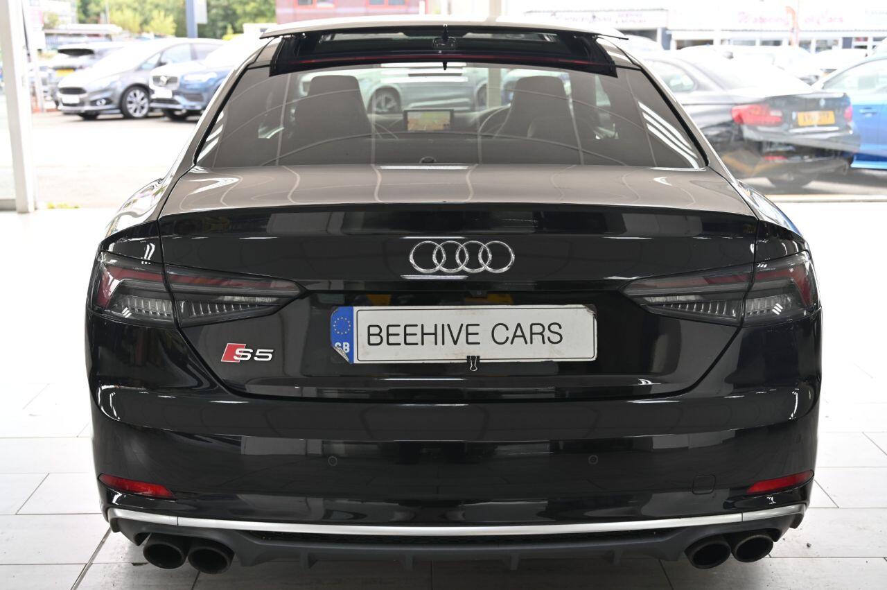 Audi S5 view 9