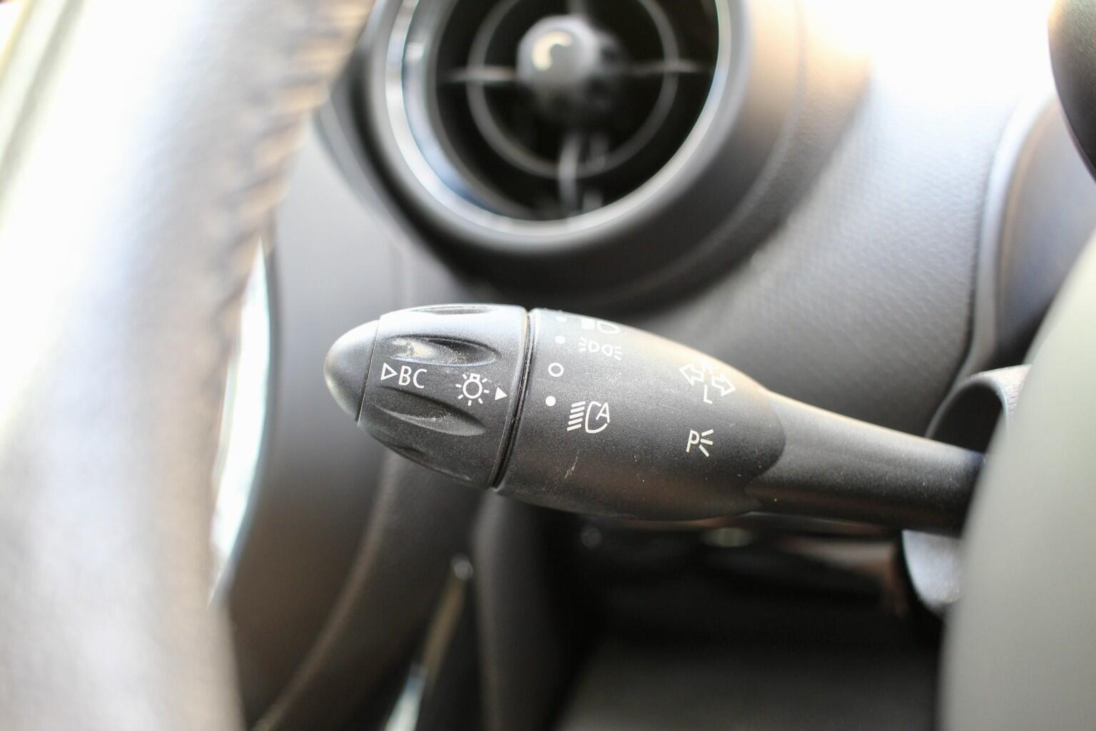 Mini Countryman view 22