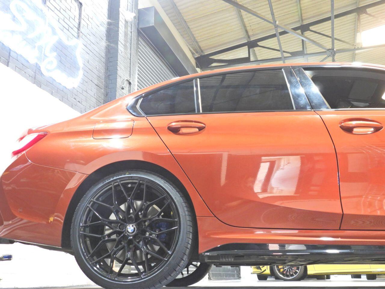 BMW 3 Series view 8