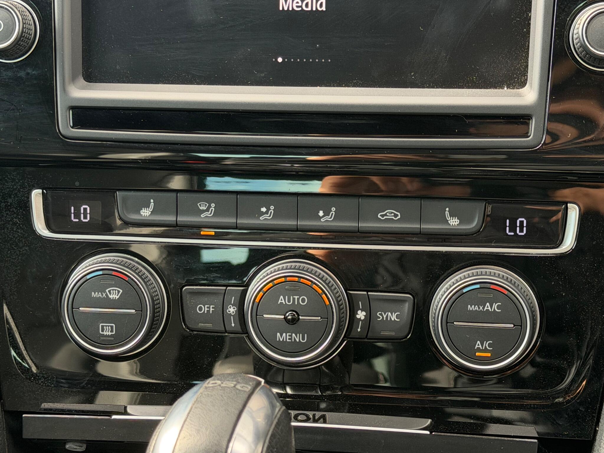 Volkswagen Golf view 22