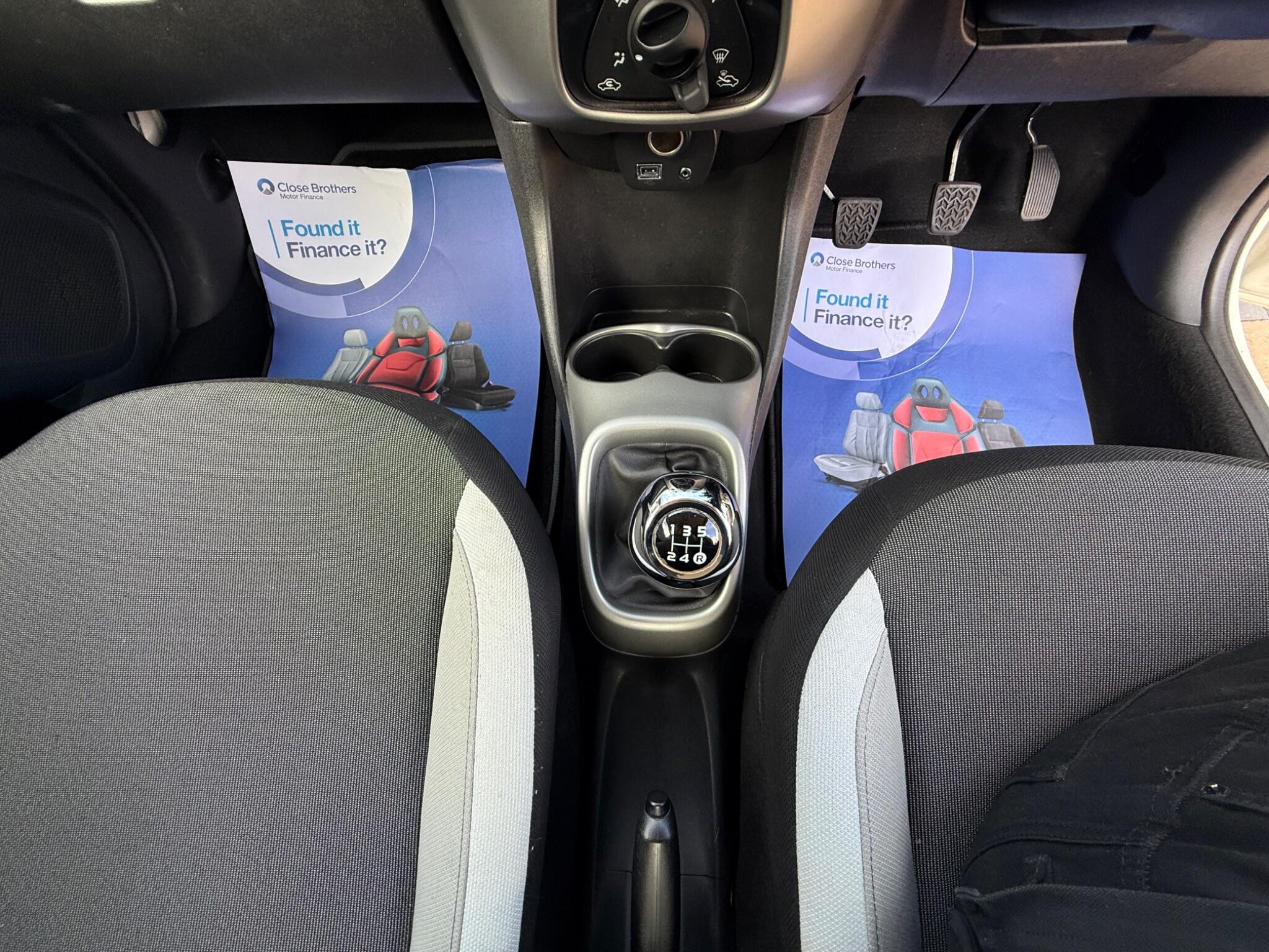 Toyota Aygo view 34